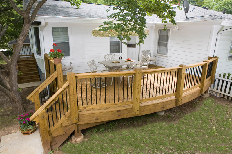 How to Enhance Your Macon Backyard with a Custom Deck