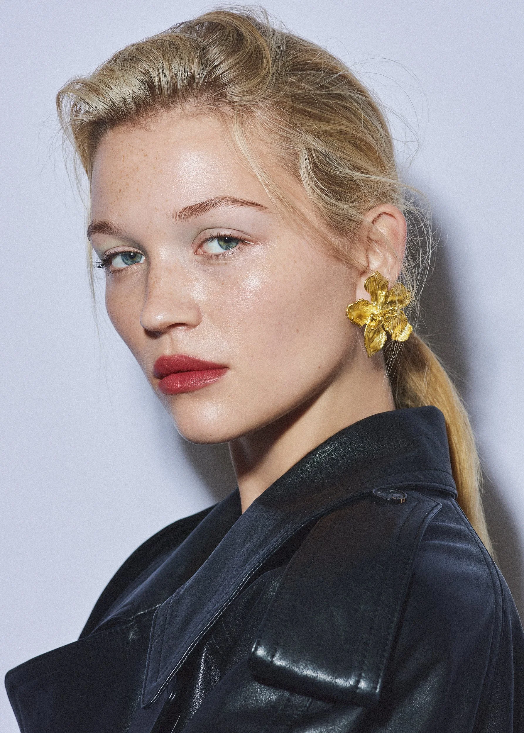 JEMIMA_WYATT_BEAUTY_S02_099_HIRES_FINAL_72dpi.jpg