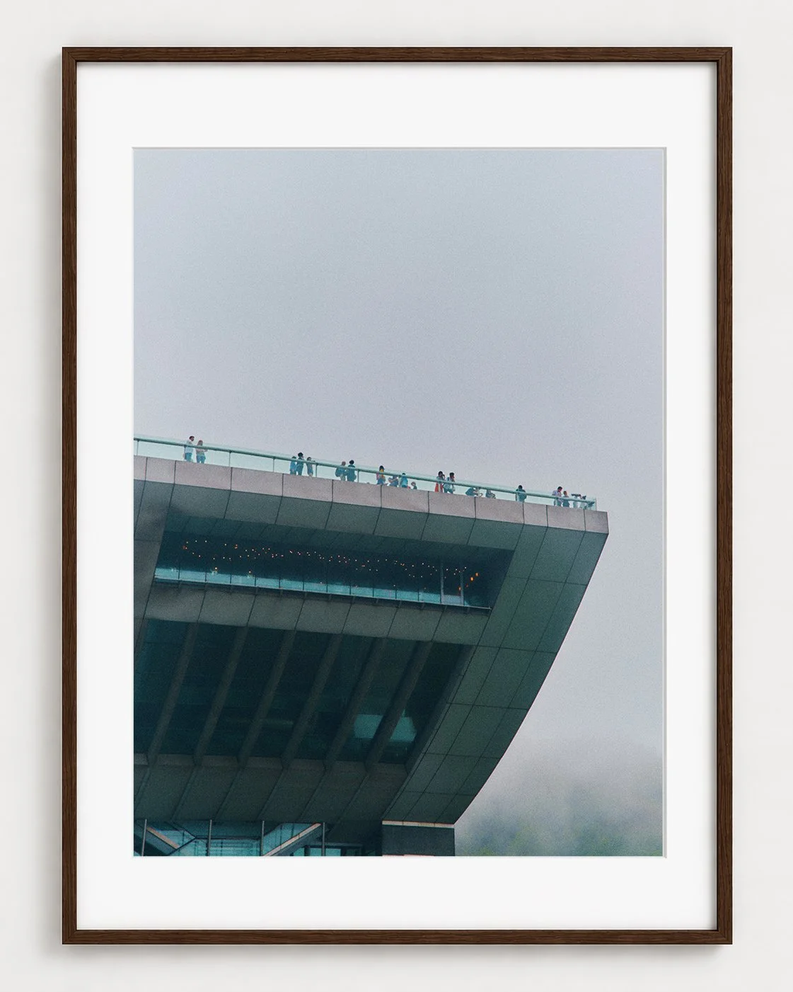 TOWER_02_40x30_Picture_Frame_Layout.jpg