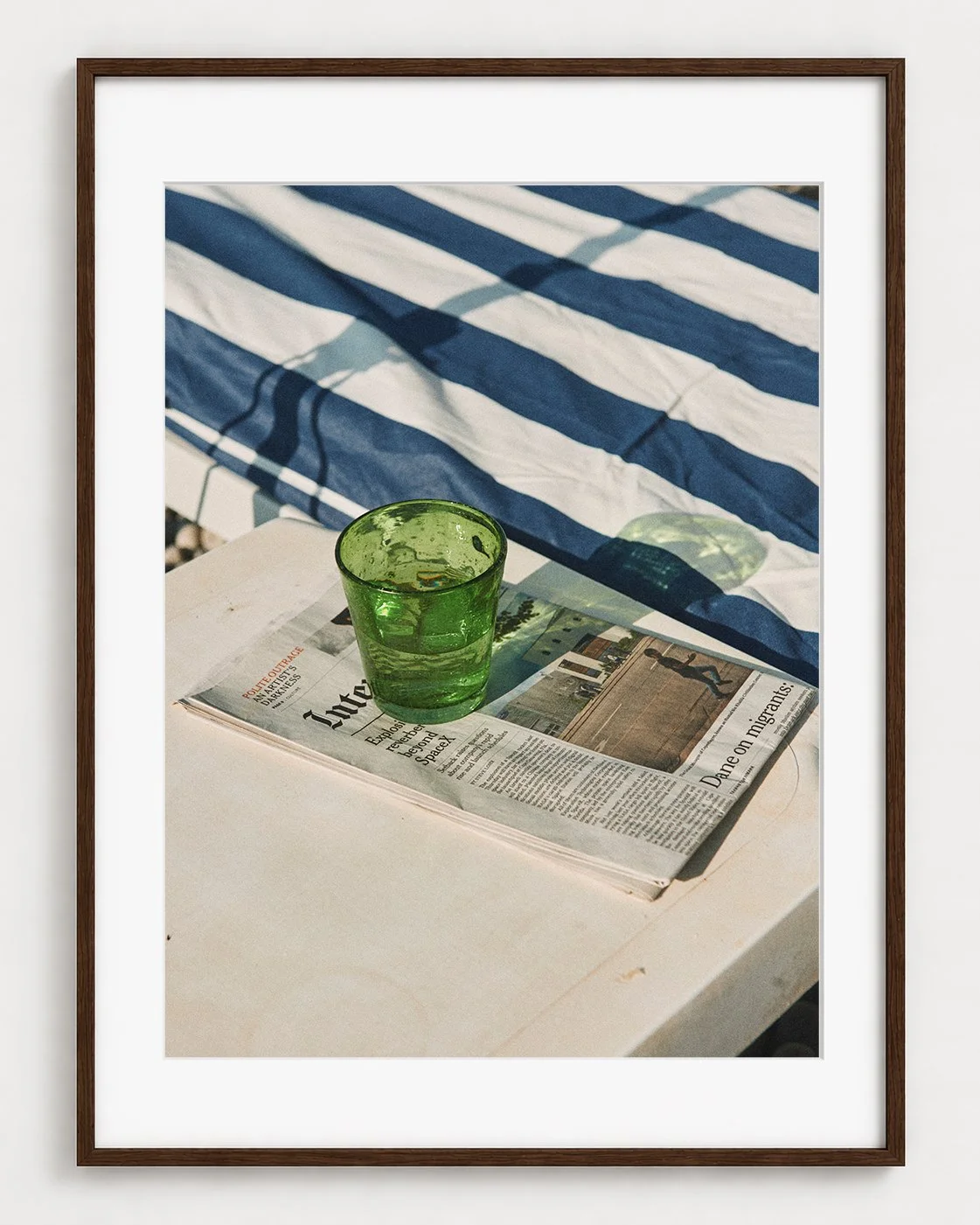 PAPER_01_40x30_Picture_Frame_Layout.jpg