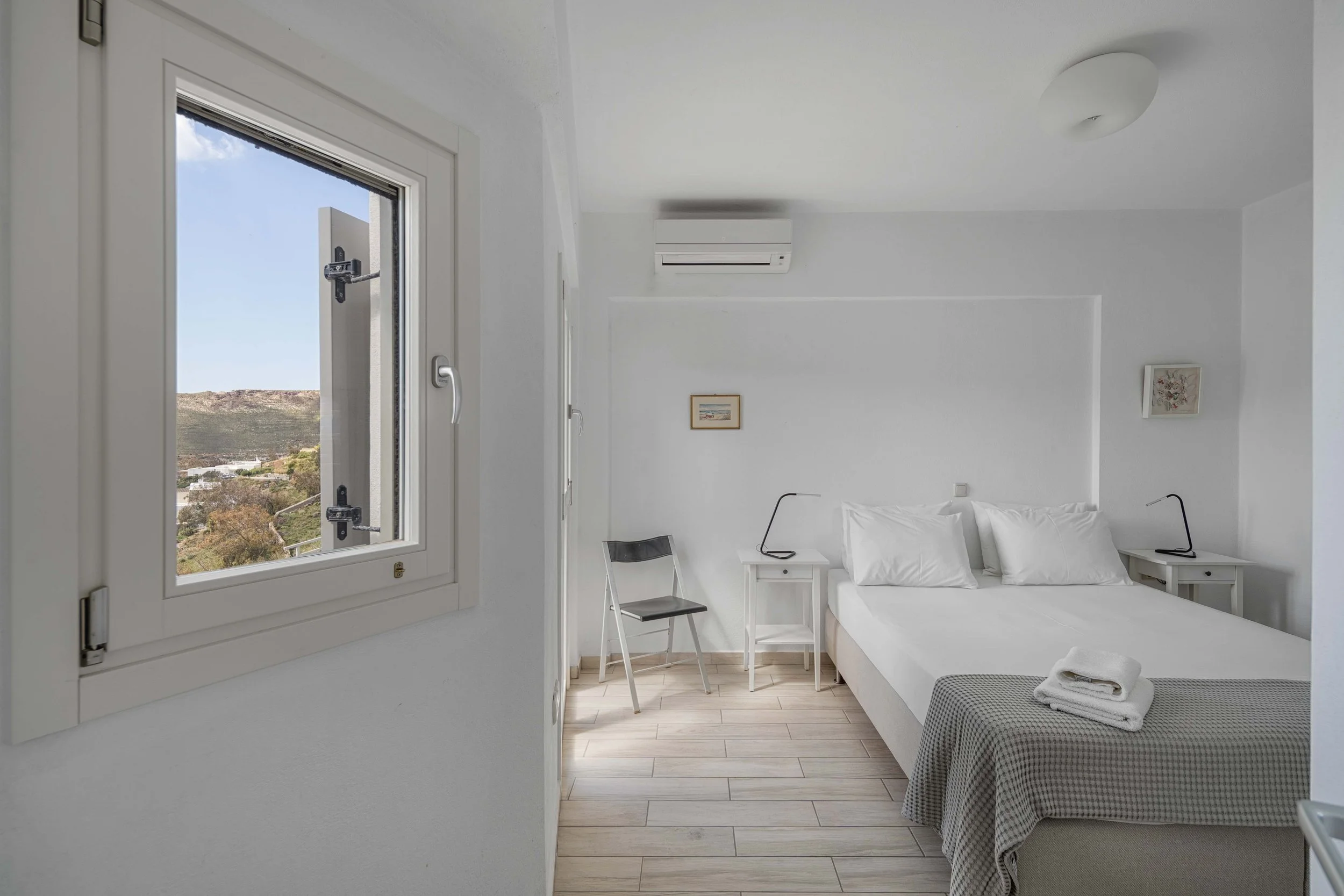 Κ2 μεγαλο σπιτι πανω υπνοδωματιο.jpg