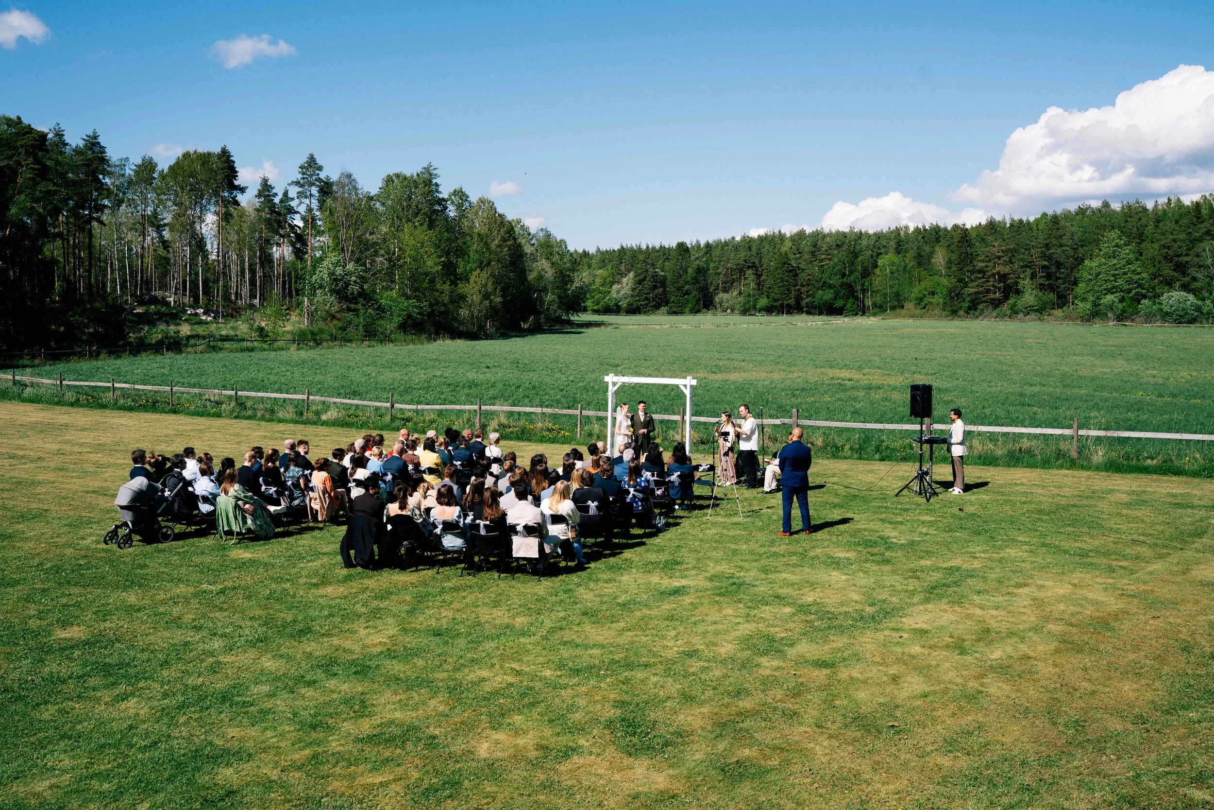 Bröllop, bröllopsfoto, bröllopsfotograf, bröllopspar, bröllopsfest, brud, brudgum, bröllopsceremoni, bröllopsfoto, slott, bröllopsfotograf, bröllopsfest, wedding, wedding photo, wedding photographer, party, wedding couple, bride, groom, party, weddin