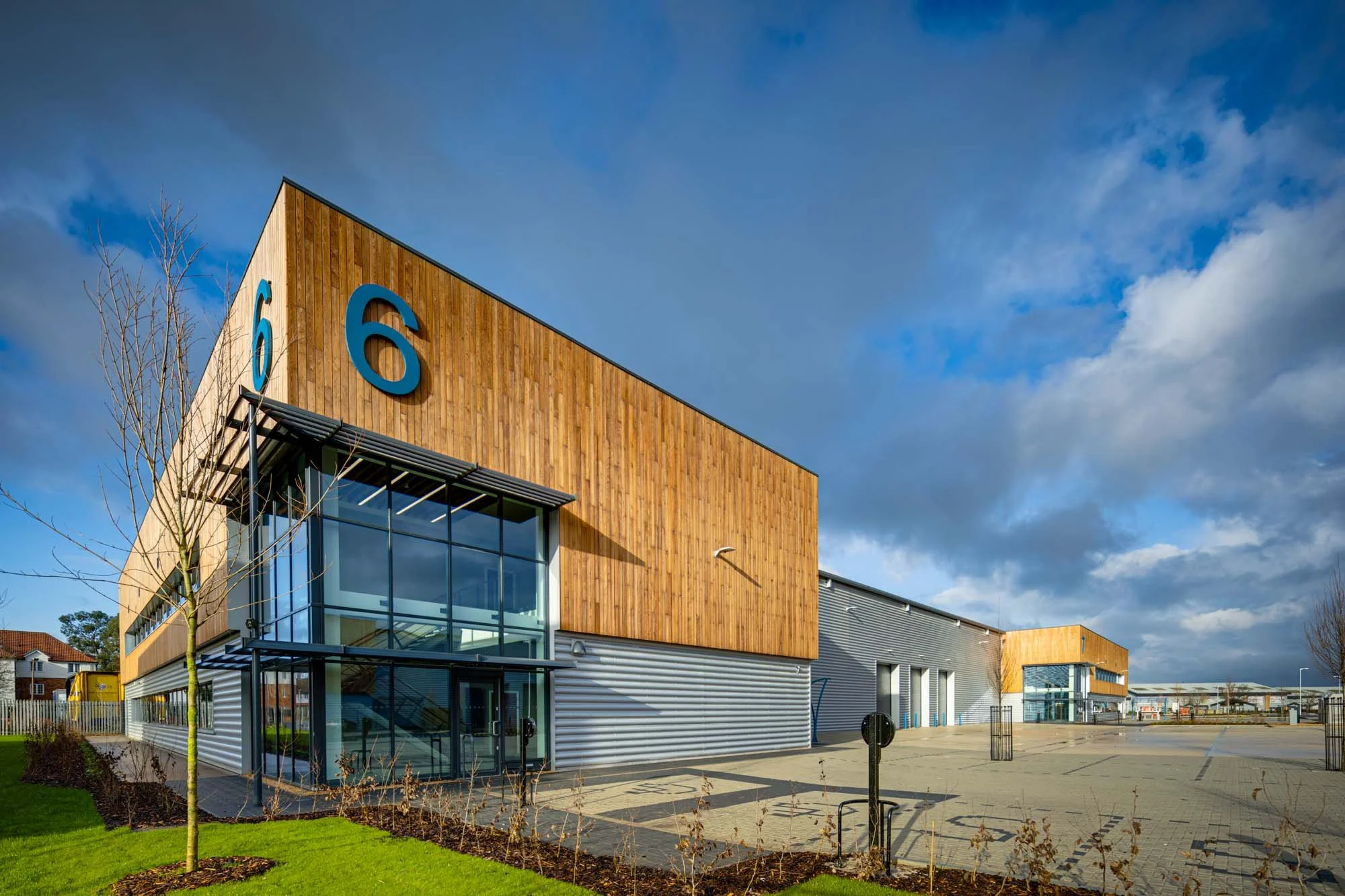 HURRICANE URBAN HUB MODERN WAREHOUSE UNIT