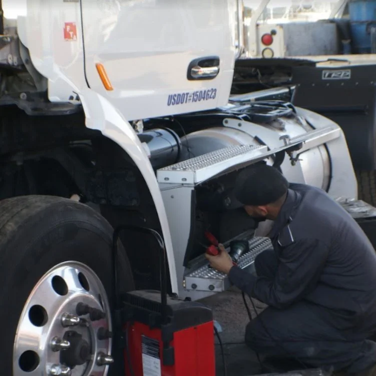 Mobile vs. In-Shop Diesel Repairs: Which Is Right for Your Fleet?