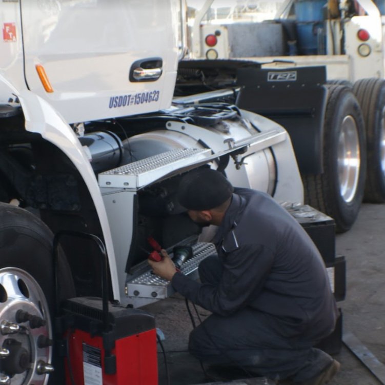Advanced Hydraulic System Maintenance For Fleet Efficiency