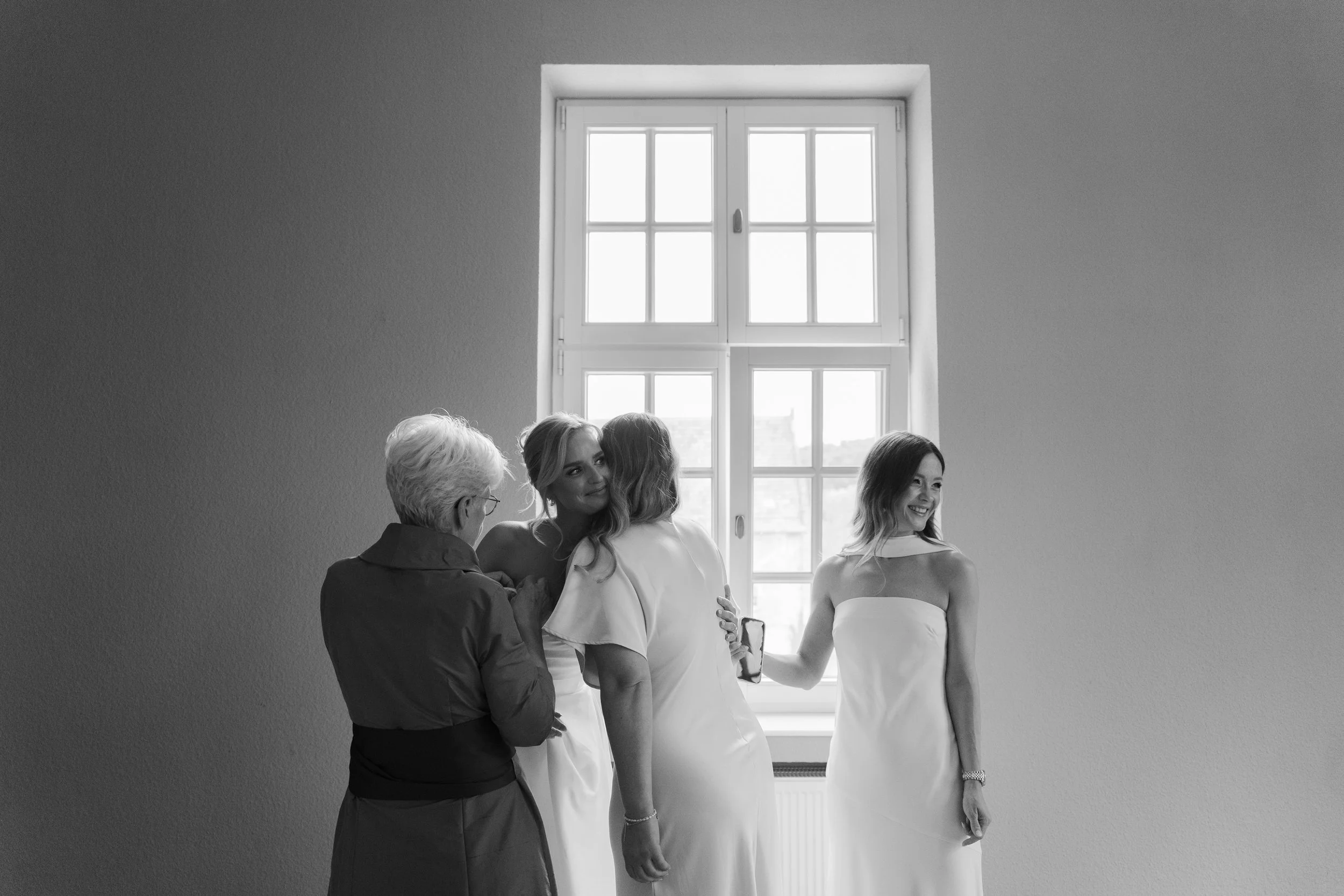 9 - hochzeit_schlossdiersfordt_henrikemichel_elenapetersfotografie (68 von 1165).jpg