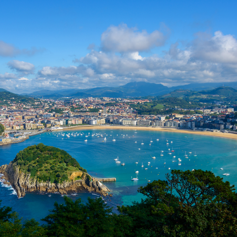Image of la Concha beach & Santa Clara Island