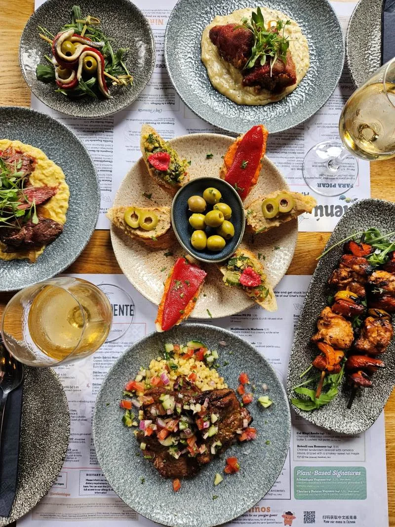 Overhead tapas 