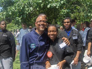 Chef Keith Jones in White House Garde with young chefs.jpg