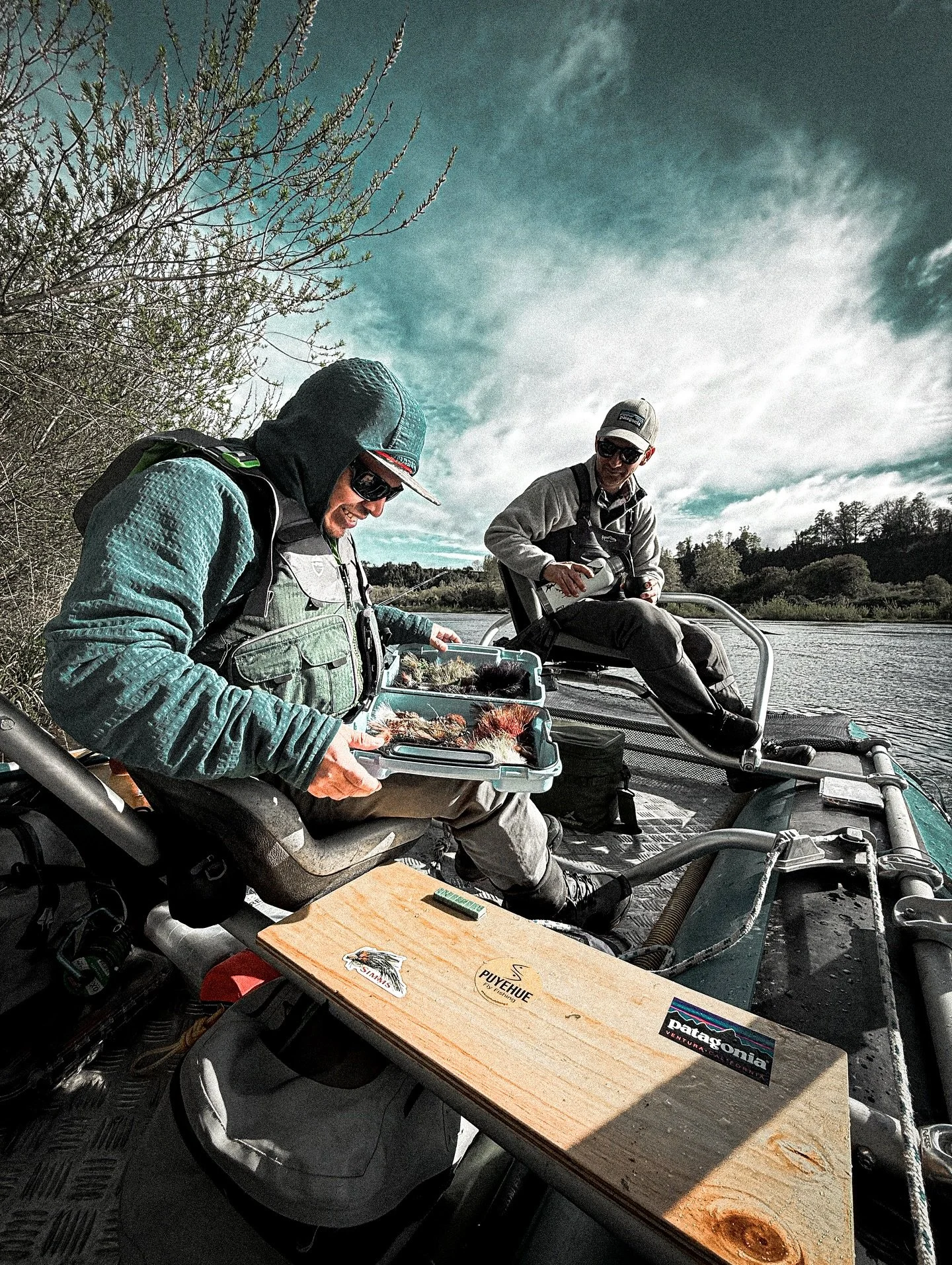 Chequeando el menú del día junto a @ferppr . No siempre es fácil la elección entre tantas opciones tentadoras 😂
Checking out today’s menu with @ferppr Making up your mind can be really hard sometimes especially whe