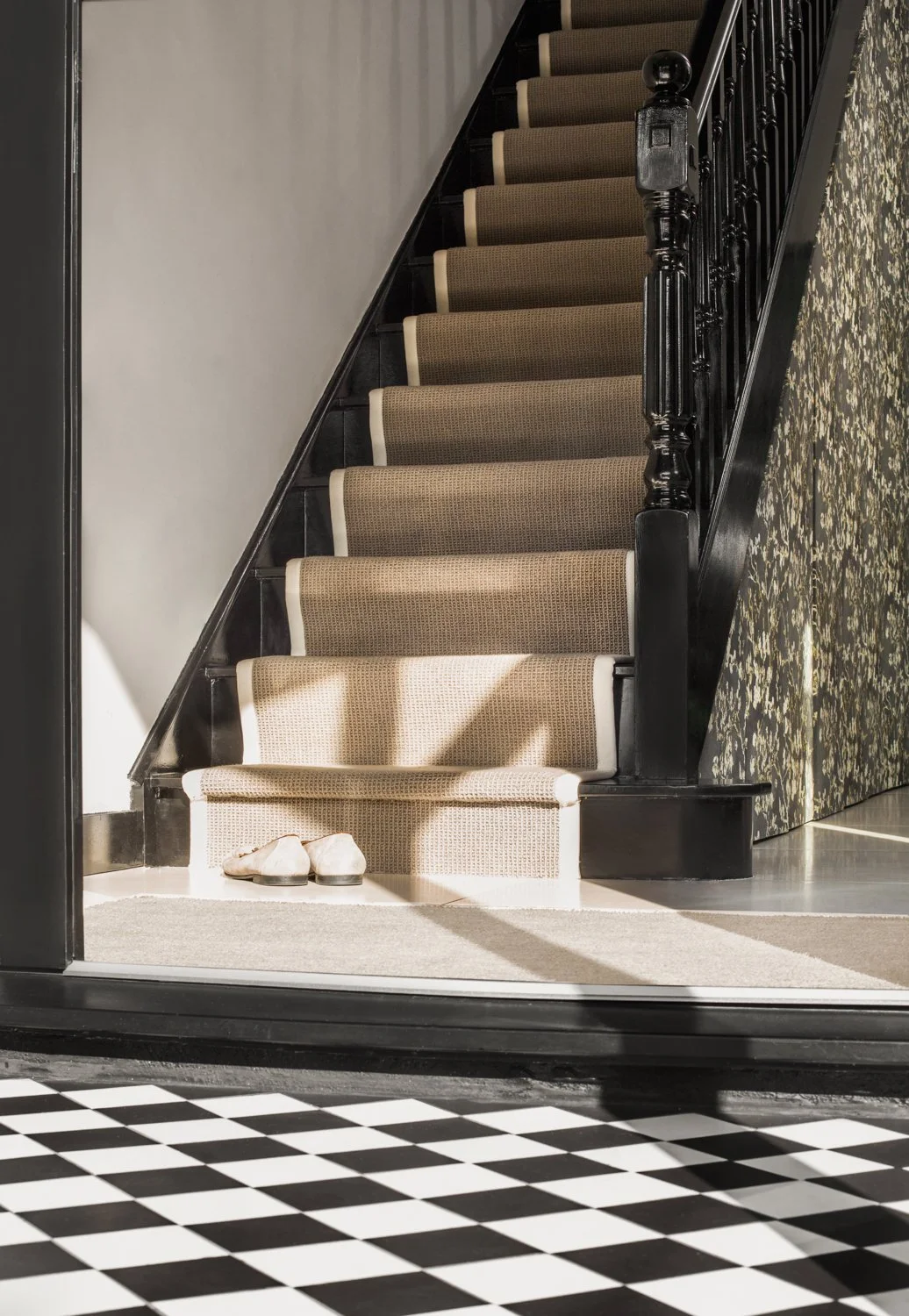 Welcoming entrance details