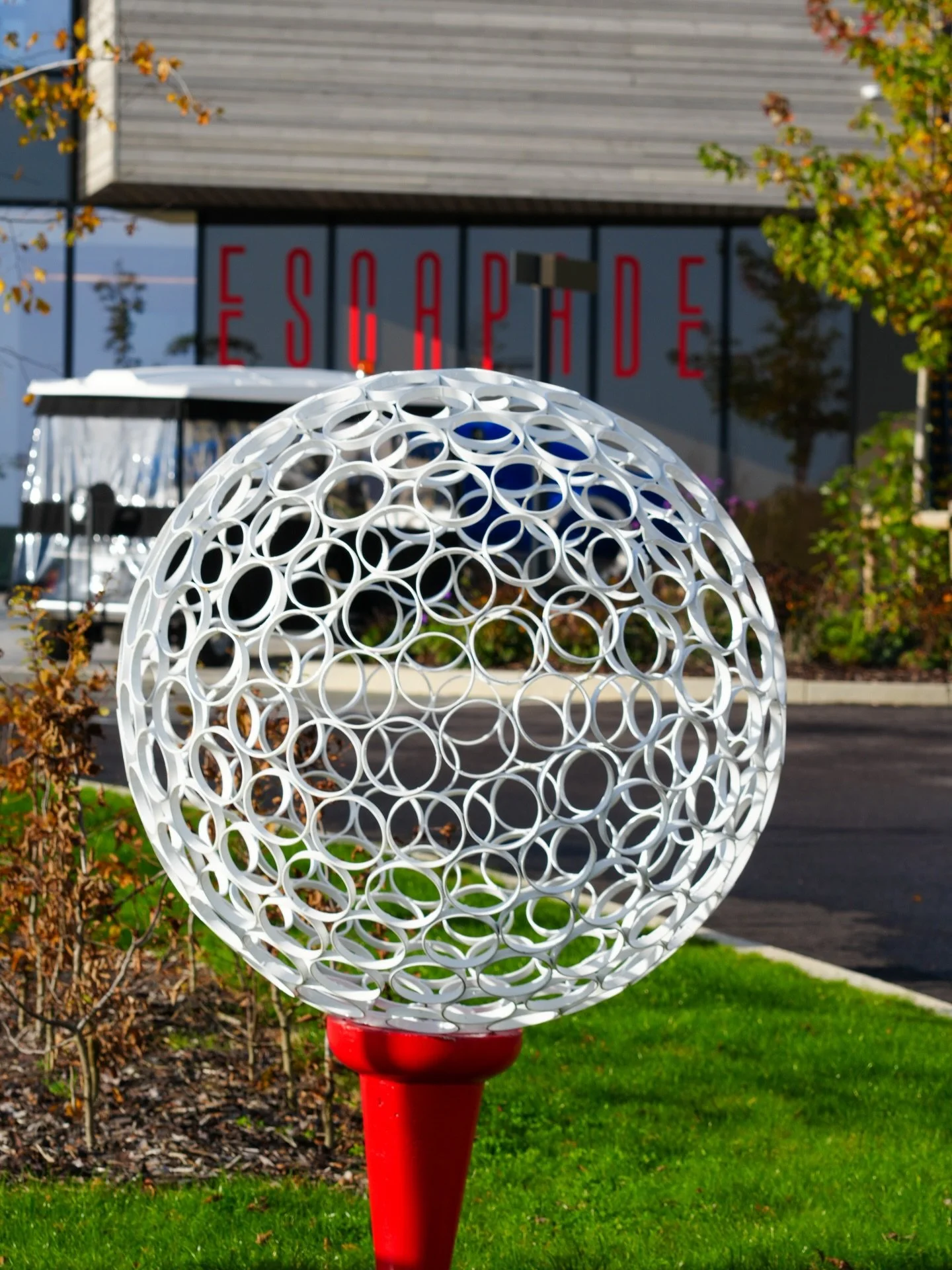 The steel-pipe Golf Ball sculpture is on display at the Art Gallery at Escapade Silverstone ⛳️🏎️

With the sunshine creeping in and the grass turning greener, it&rsquo;s the perfect spot to pause, breathe and take in some incredible artworks 🤩✨

Ex
