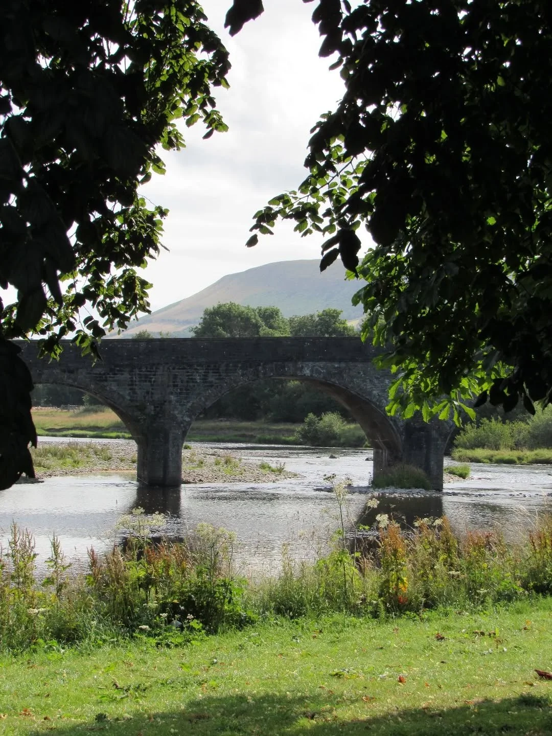 One of my favourite sights in Builth Wells was that of Wye Bridge, which leaps across the river in six graceful arches.

The fact that roads from Llandudno, Chester, Worcester, Swansea, and Cardiff all converge at this point make it a very important 
