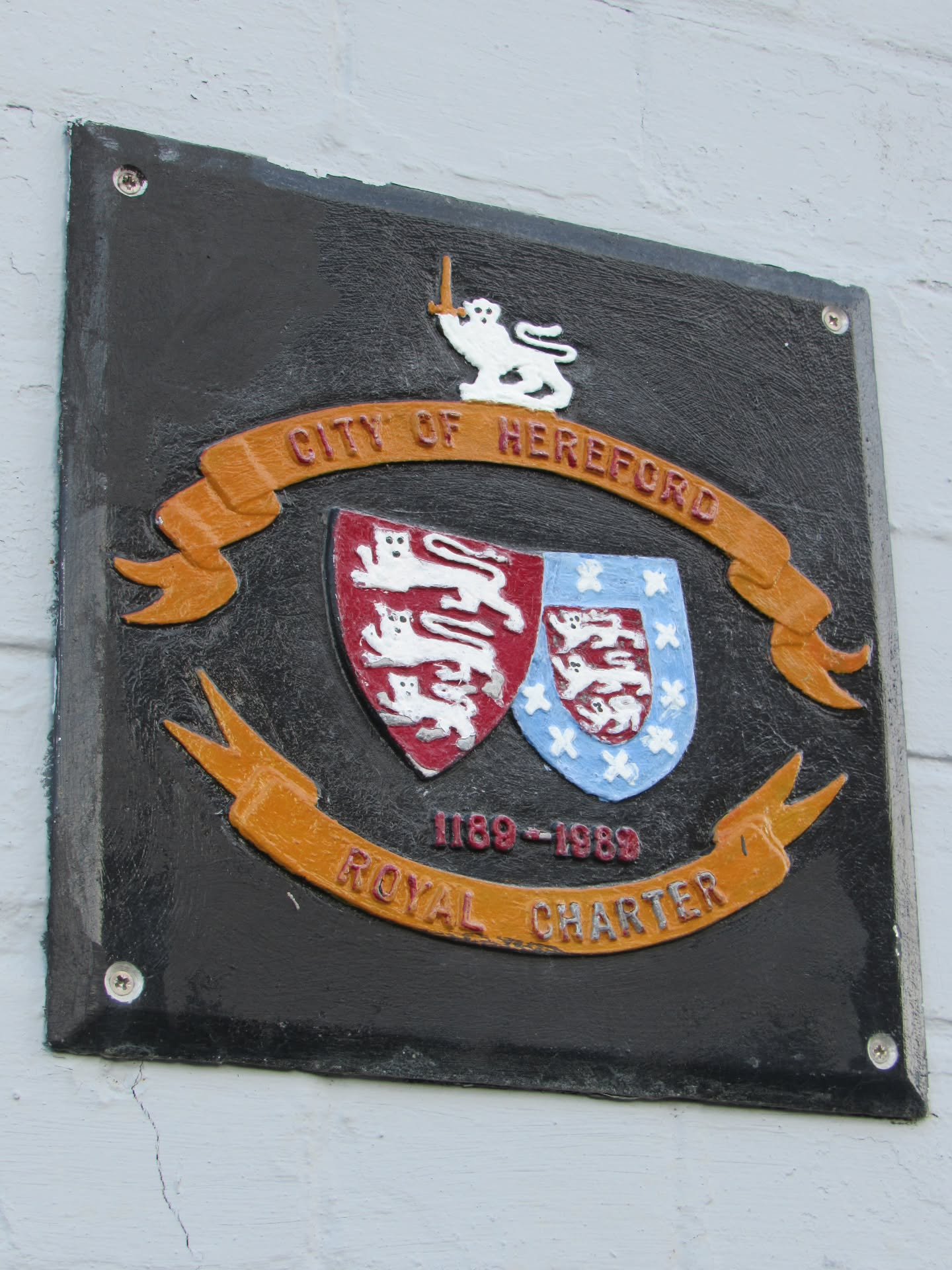 Crudely attached to the wall of the Saracen's Head in Hereford is this plaque commemorating the 800th anniversary of the city's first royal charter.

It was given by King Richard I, also known as Richard the Lionheart, on 9 October 1189. It states th