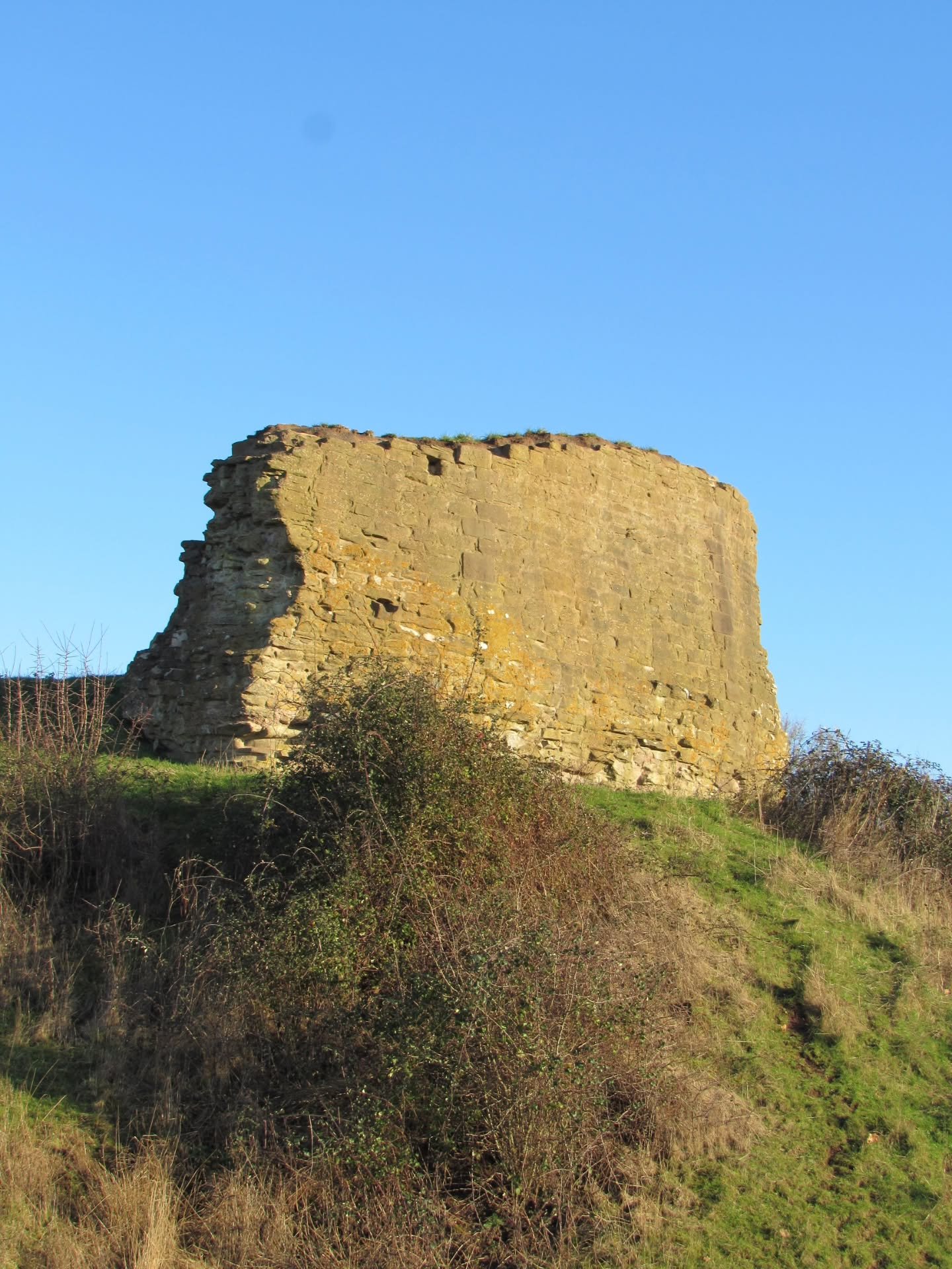 Sat atop an enormous motte are the remains of Kilpeck Castle, which were certainly worth the climb, even if I did slip halfway up and get my hands caked in mud.

The castle was built soon after the Norman Conquest, and would have originally been cons