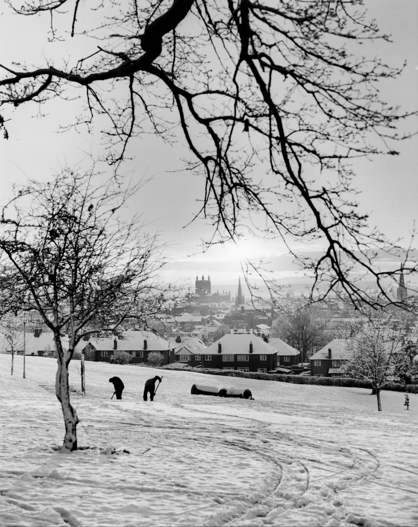 I'm going to take a little break over the next few days as I indulge in some merriment over the festive season, but before I depart, I thought I'd share this lovely photograph of a snowy Hereford, seen from Churchill Gardens at the top of Aylestone H