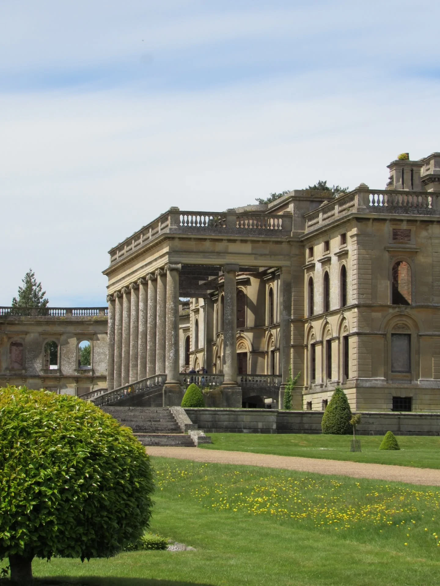 Whilst I was staying in Worcester over the weekend, I thought it would be the perfect opportunity to go and visit the ruins of Witley Court.

The house was originally built in 1610-20 by a descendant of Robert Russel, who had inherited the manor and 