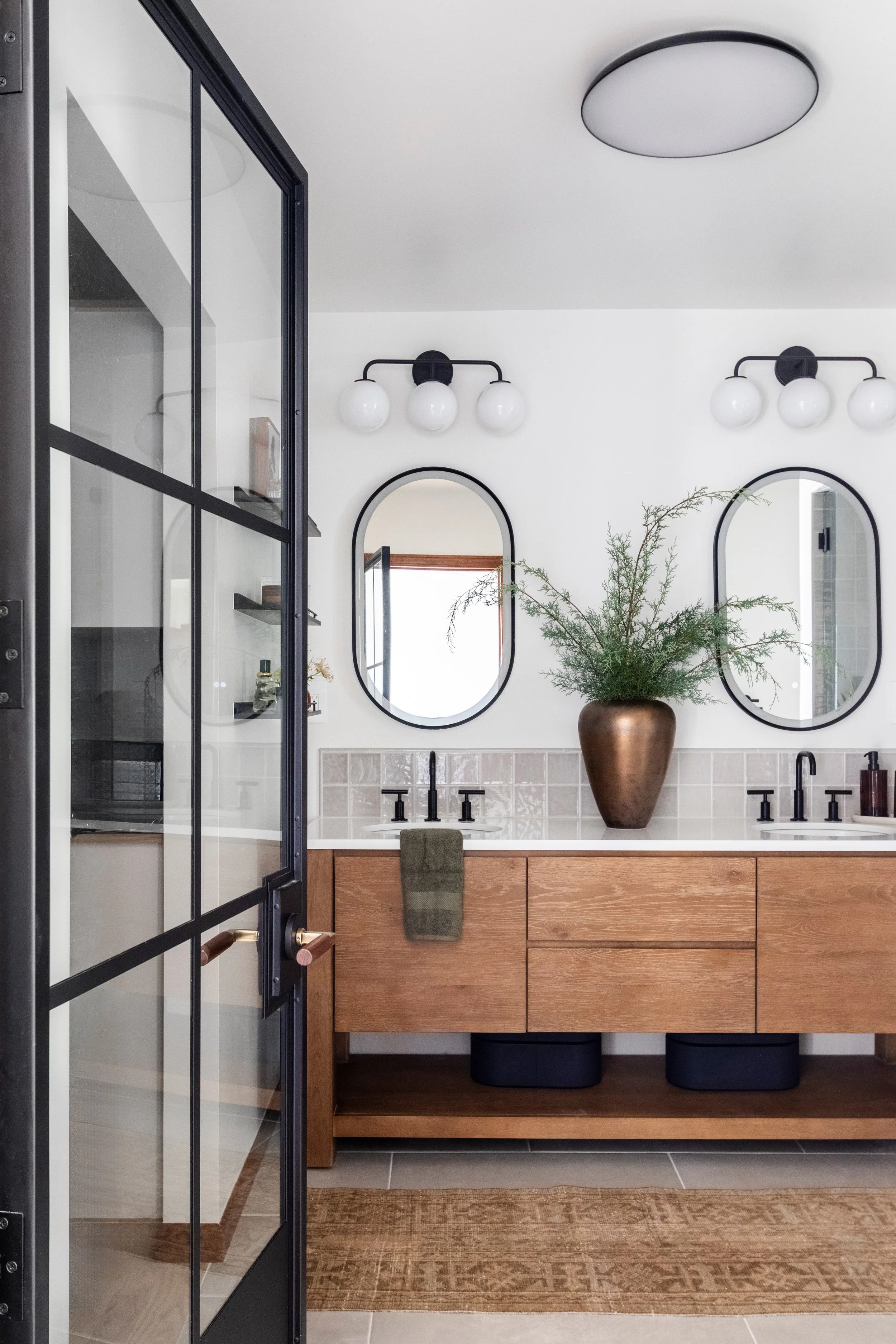 neutral luxury primary bathroom