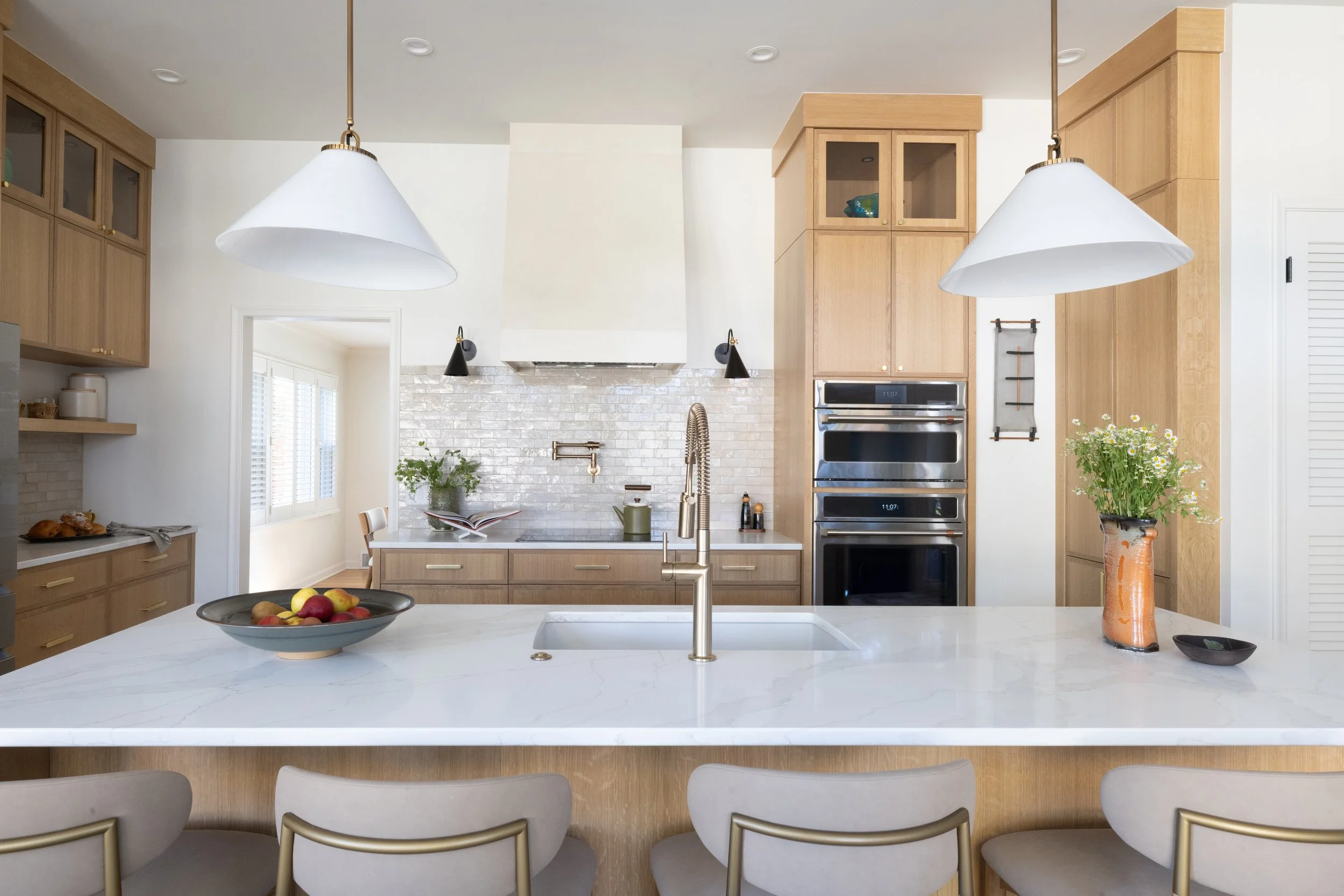 custom luxurious neutral kitchen