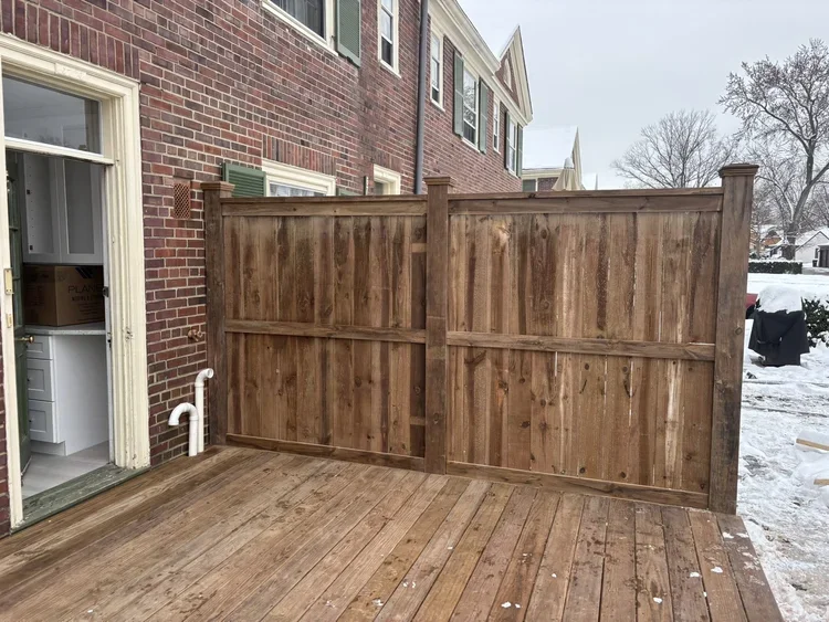 merimont ohio loveland cincinnati deck and privacy fence rental unit condo back patio outdoor living