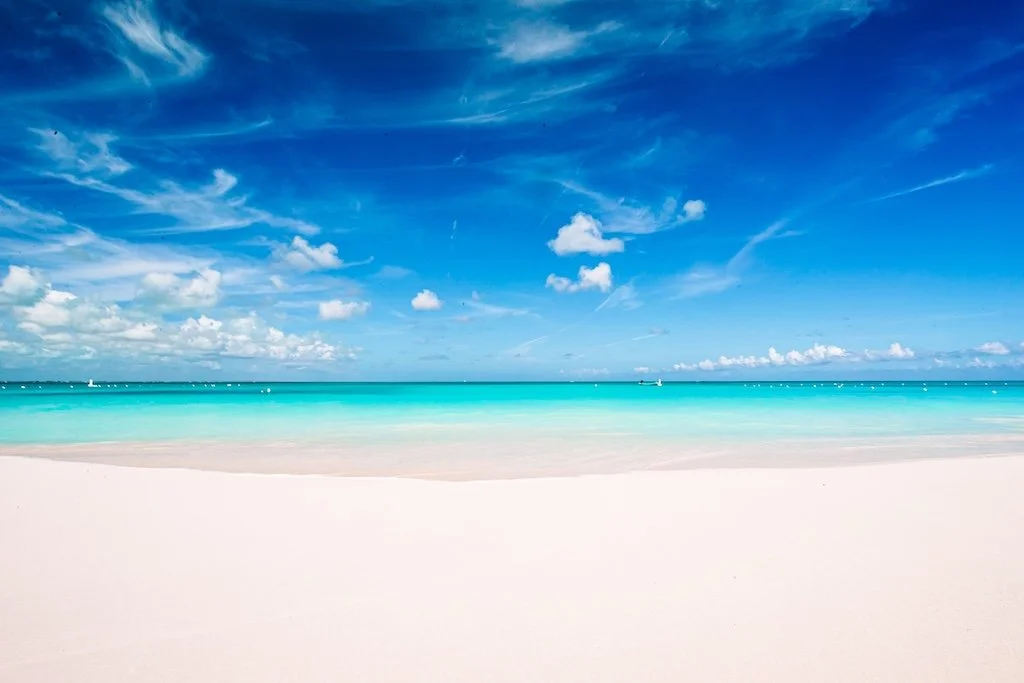 beautiful turquoise beach bahamas