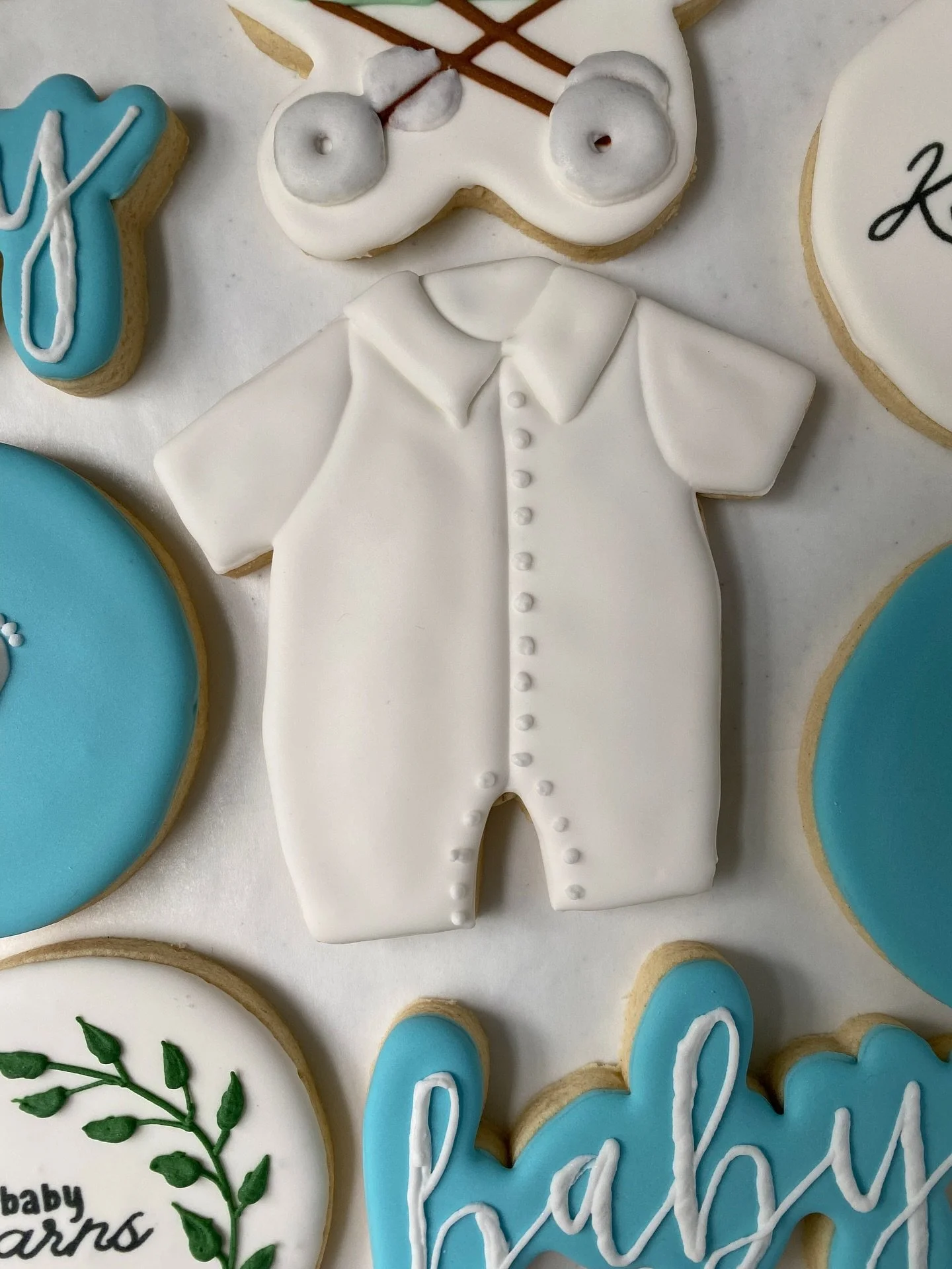 For baby boy kearns 🩵🍼 a custom cookie set for a sweet baby shower

Love a classic baby set - sometimes simple is so so beautiful!