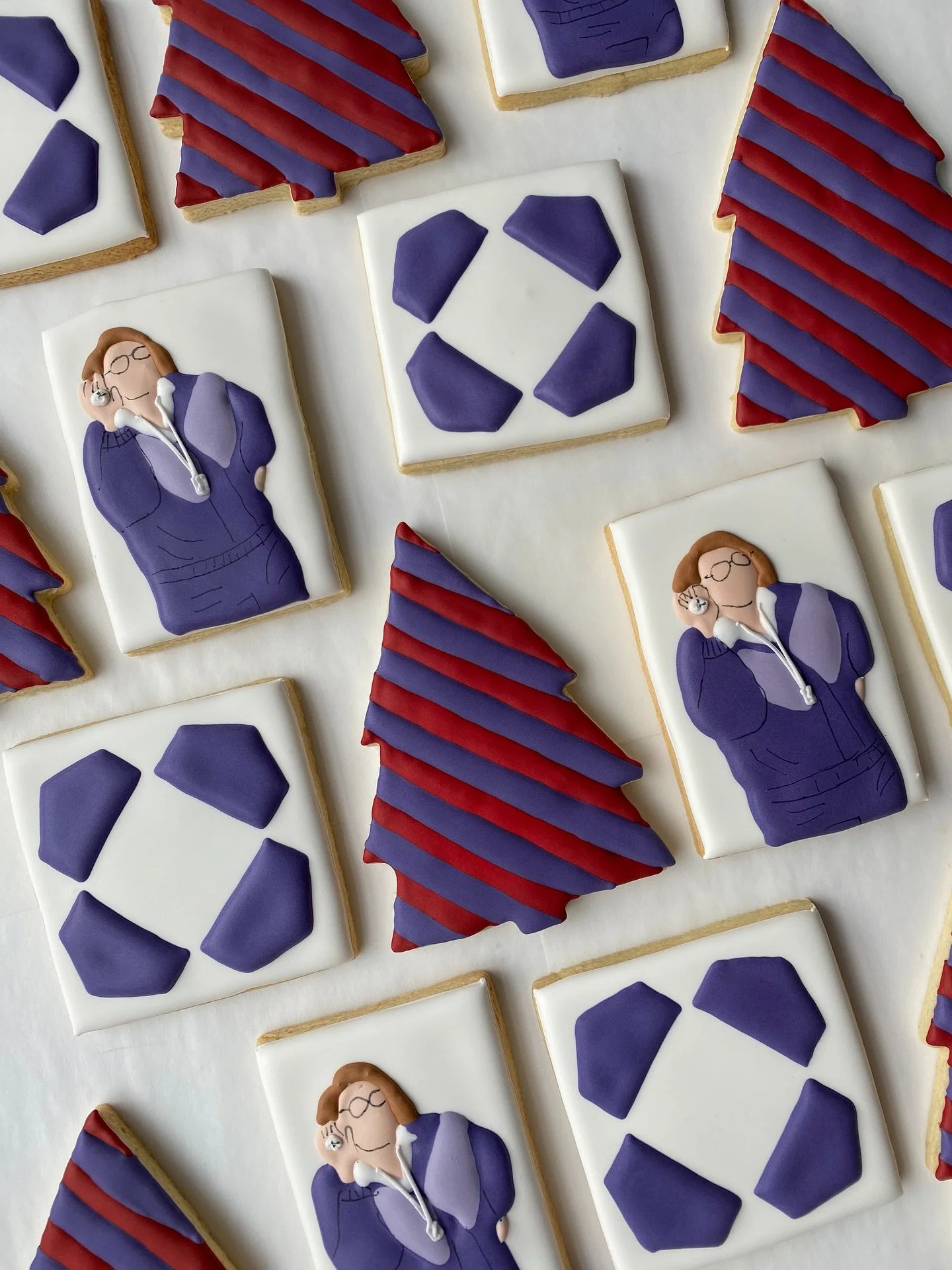 A pleasure to work with @wayfair 🎄 during this holiday season for their Christmas Tree Market Pop-Up in @unionsquareny !!! Featuring the lovely @brunchwithbabs made into a cookie 🤭 

Raise your hand if you have furniture that you love in your house