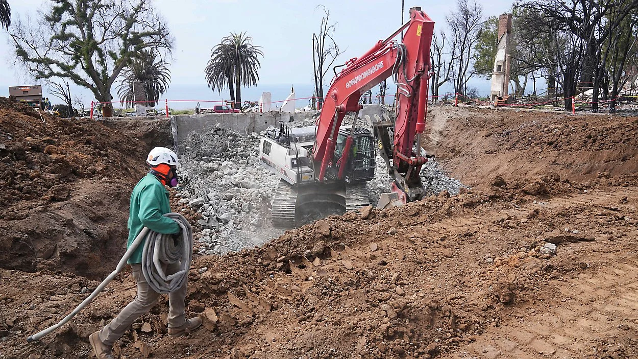 Cal­i­fornia 'Shot Clock' bill targets permit delays to boost housing pro­duction