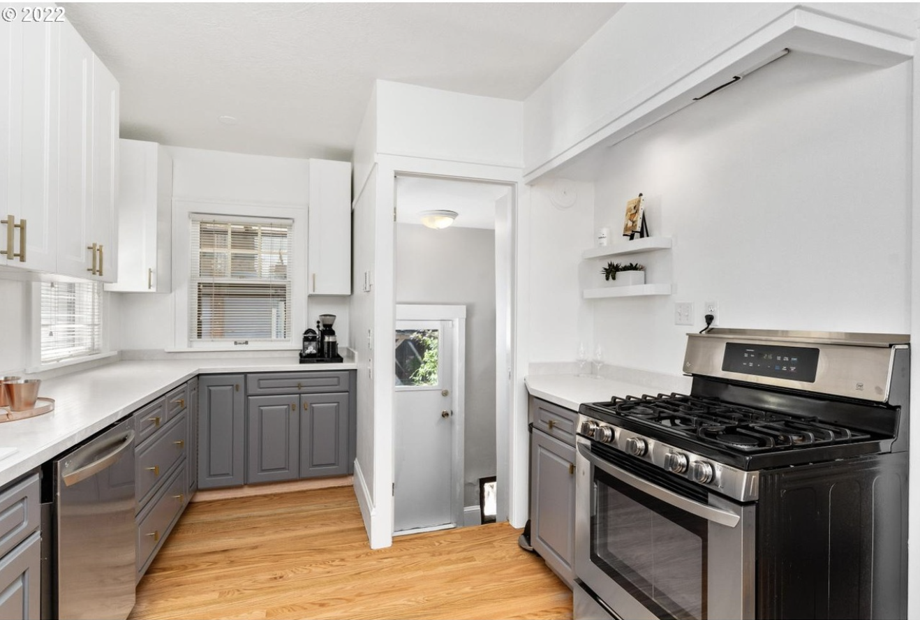 Happy Valley Kitchen Styling That Looks Good and Works Better