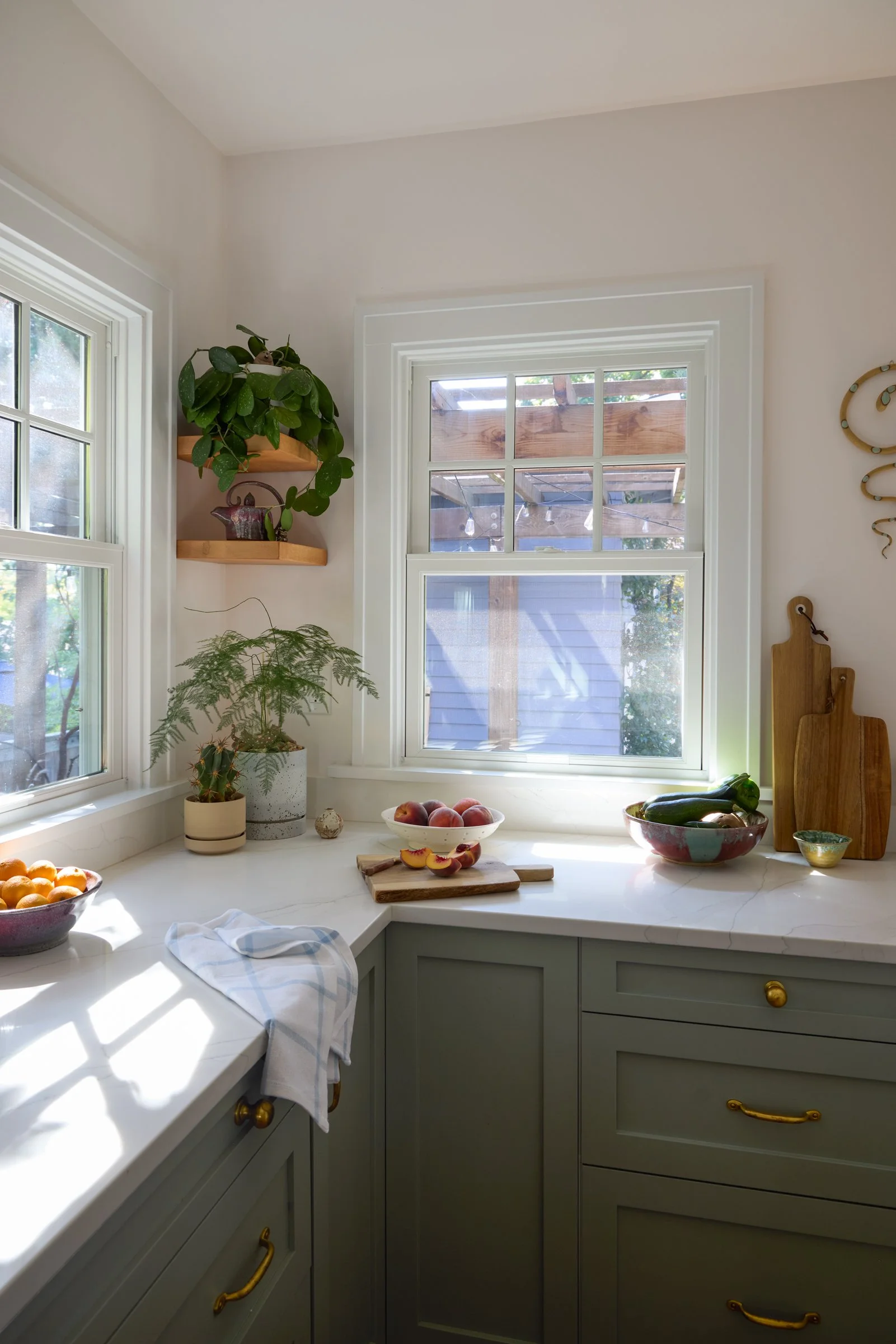 West Linn Kitchen + Dining Updates That Keep Everyone Together