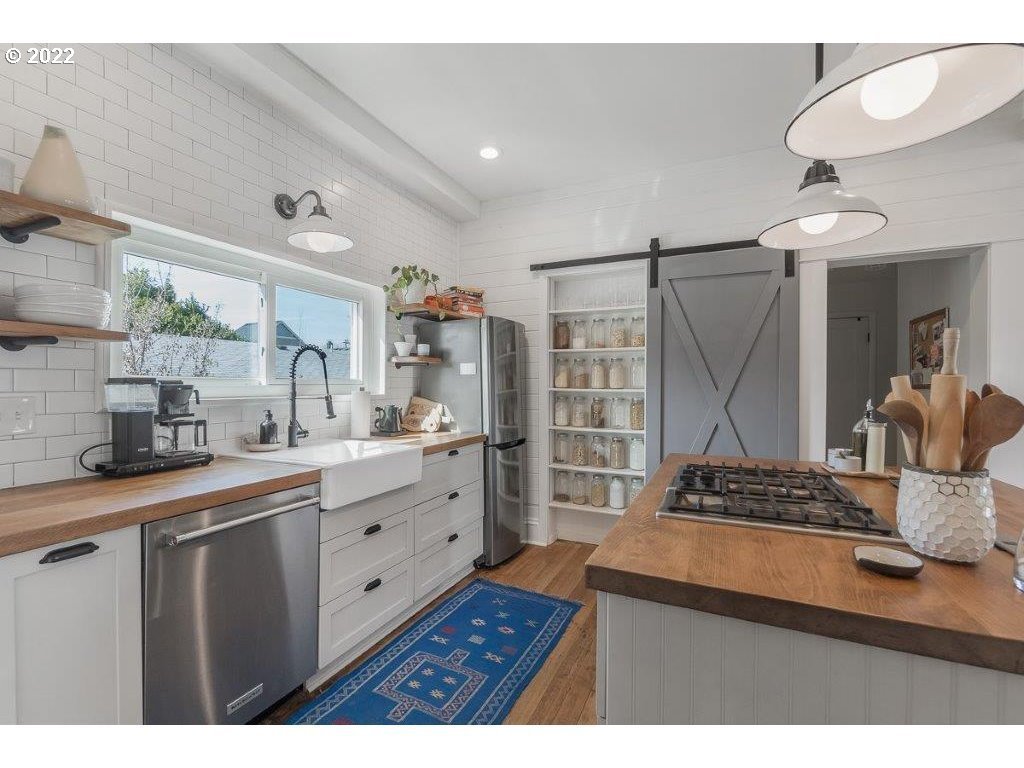 Milwaukie Kitchen and Dining Updates for Easy Summer Hosting