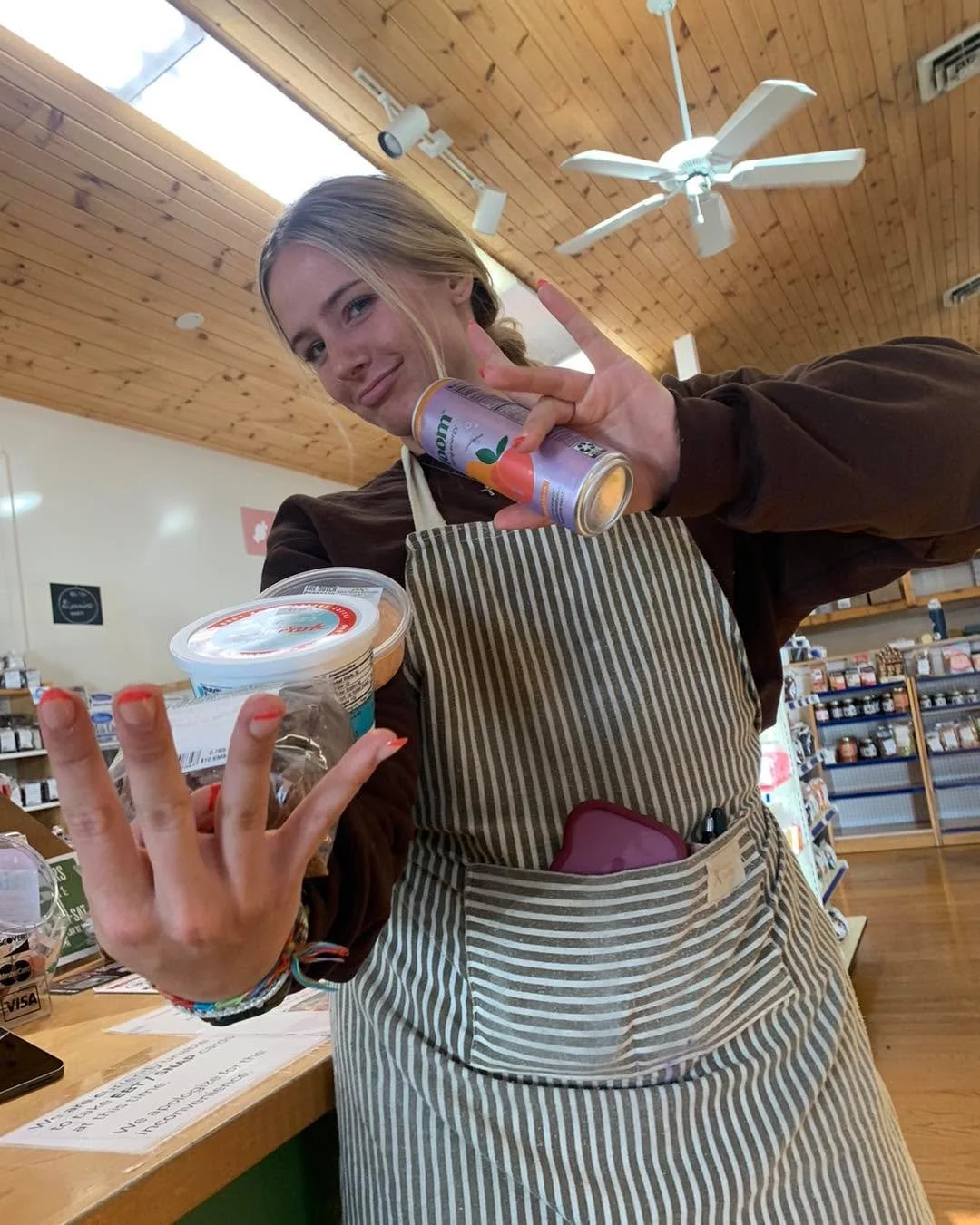 Friday is for favorites! Today favorite(s) come from Lucy who could not decide. No specific order 

Bloom energy drink
Cajun Crab Dip
Cottage Cheese
And chocolate covered grahams

Good choices :)