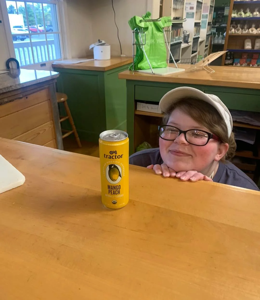 Today&rsquo;s Friday favorite is our lovely Paige! &ldquo;My favorite is the people&rdquo; says Paige. ❤️
Then, she shared her favorite item.