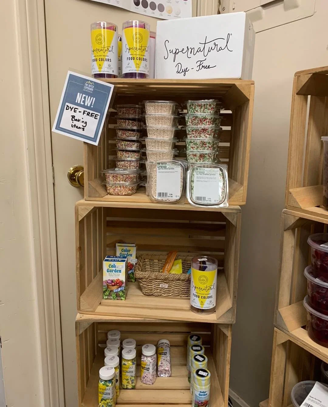 The only dye put into these sprinkles, is our blood, sweat, and tears. The red ones were not easy and I don&rsquo;t even wanna talk about the green ones&hellip;
All joking aside, if you want to avoid all the synthetic dyes in your baking projects, we