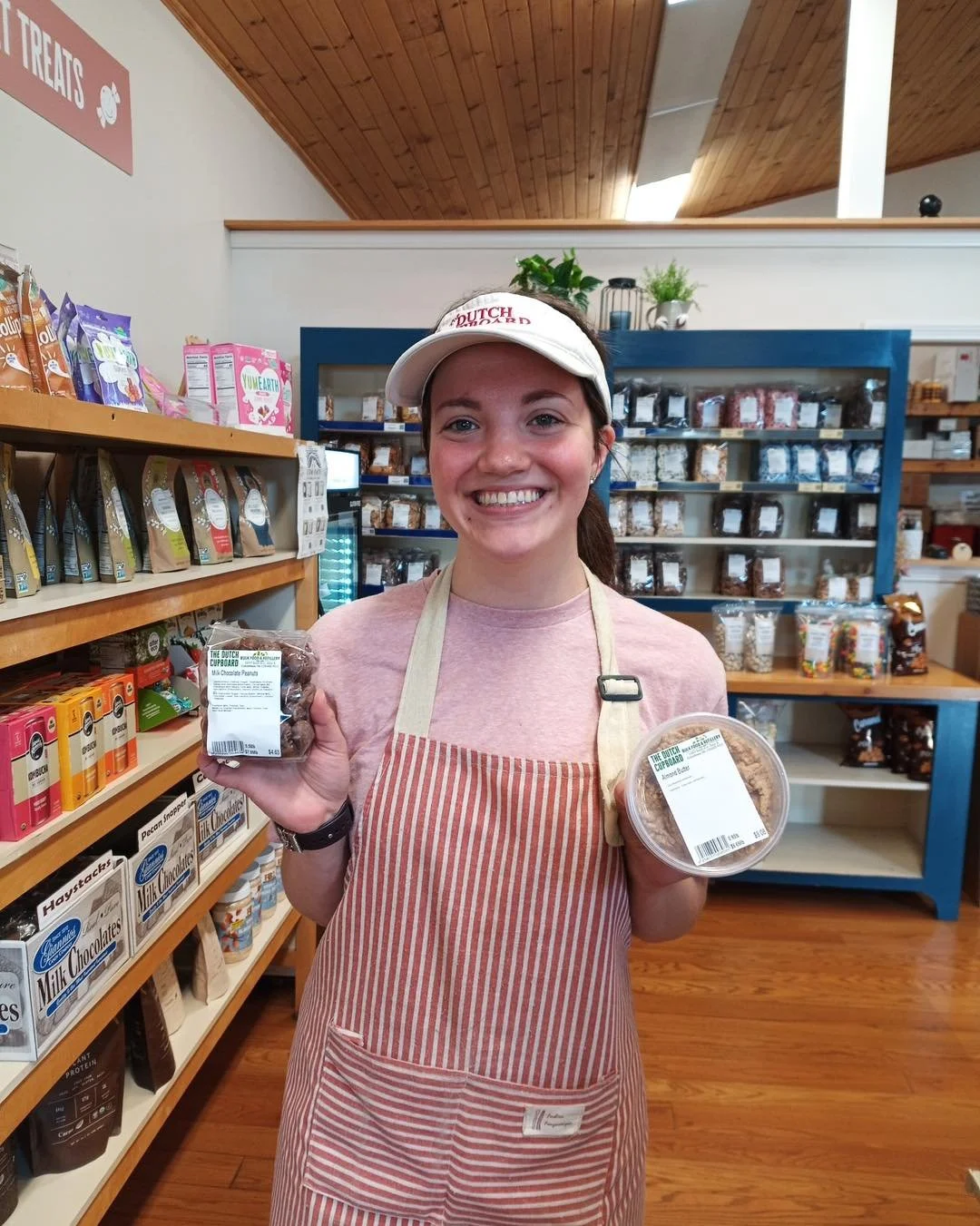 So glad to have Meredith back for the summer and highlight her Friday Favorites: fresh ground almond butter and double dipped milk chocolate peanuts😋