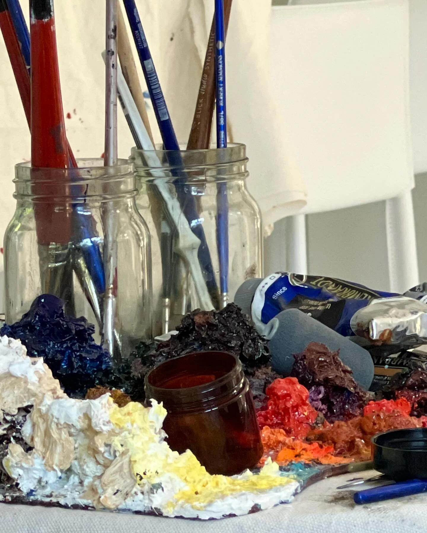 🎨
&bull;&bull;&bull;&bull;
#artiststudio #artiststudios #artiststudiospace #mixedmediapainting #mixedmedia #mixedmediaartist #mixedmediacollage #mixedmediaartwork #mixedmediaartists #mixedmediapaintings #createwithblick #blickartmaterials #oilpainti