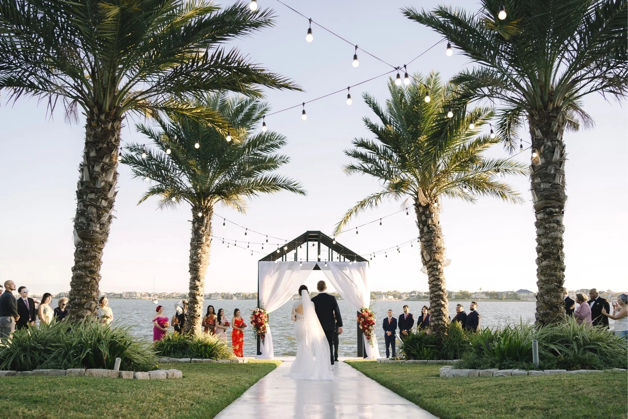 Los Grants tied the knot at Water Edge Venue