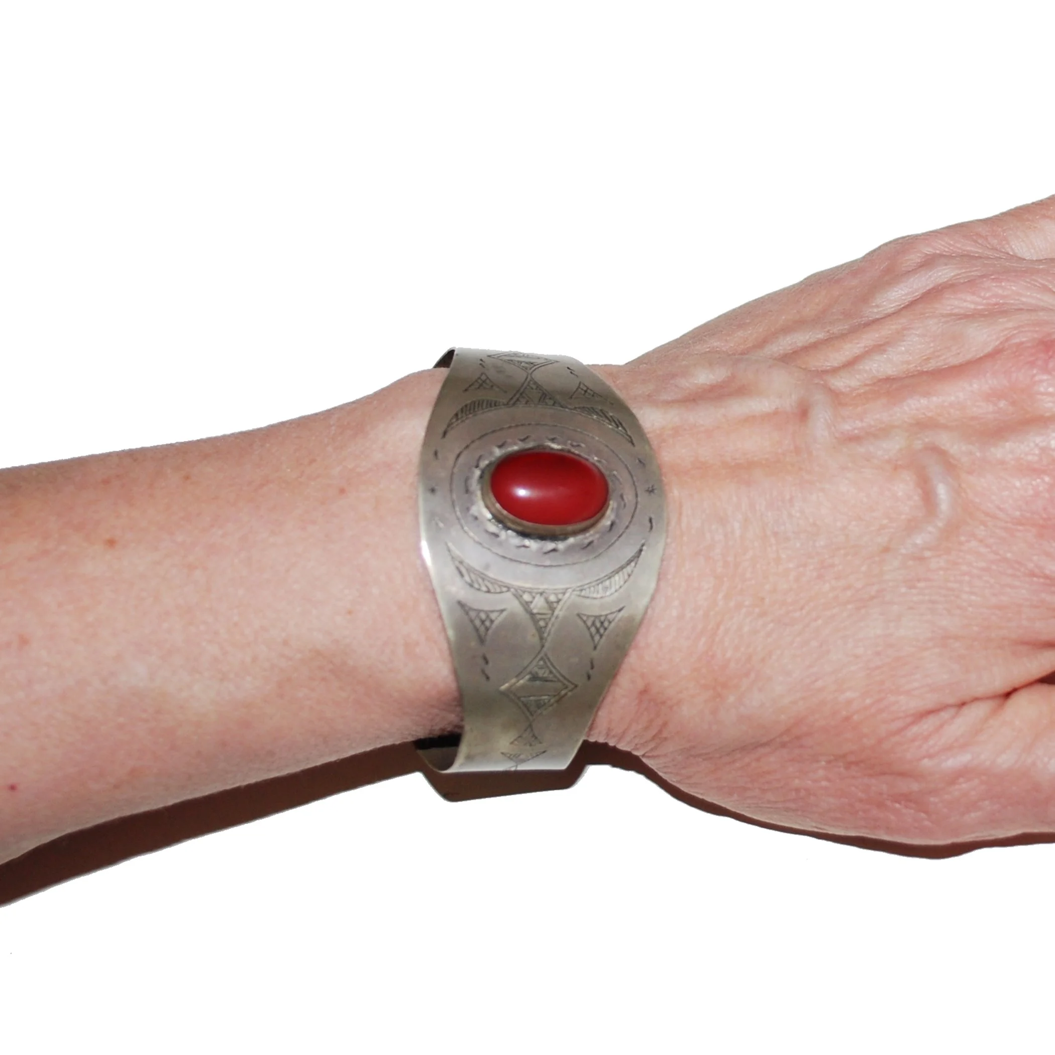 Tuareg Etched Cuff Bracelet with Jewel - Single - Dance Bracelet with Etched Design