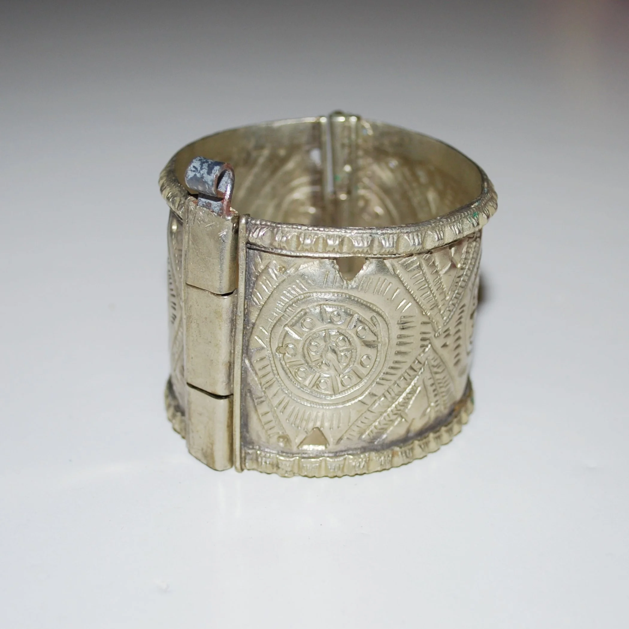 Vintage Kashmiri Cuff Bracelet - SINGLE - Tribal Mansehra Cuff - Belly Dance