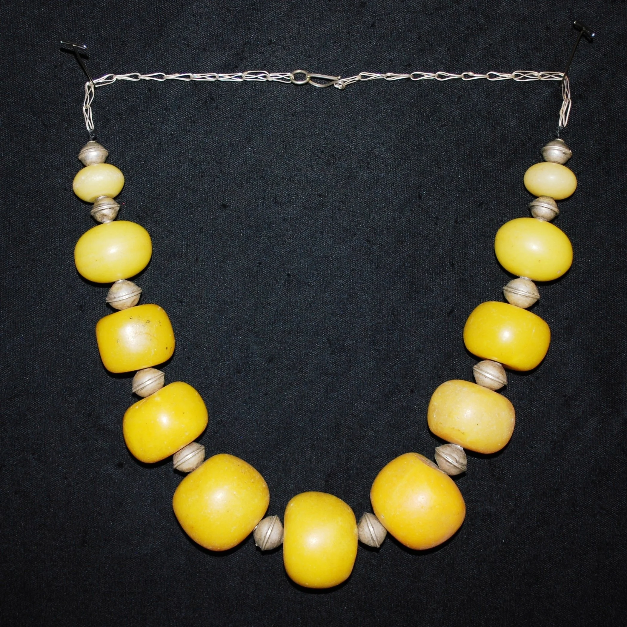 Moroccan Necklace - Berber Copal and Metal Beads Necklace - Amazigh