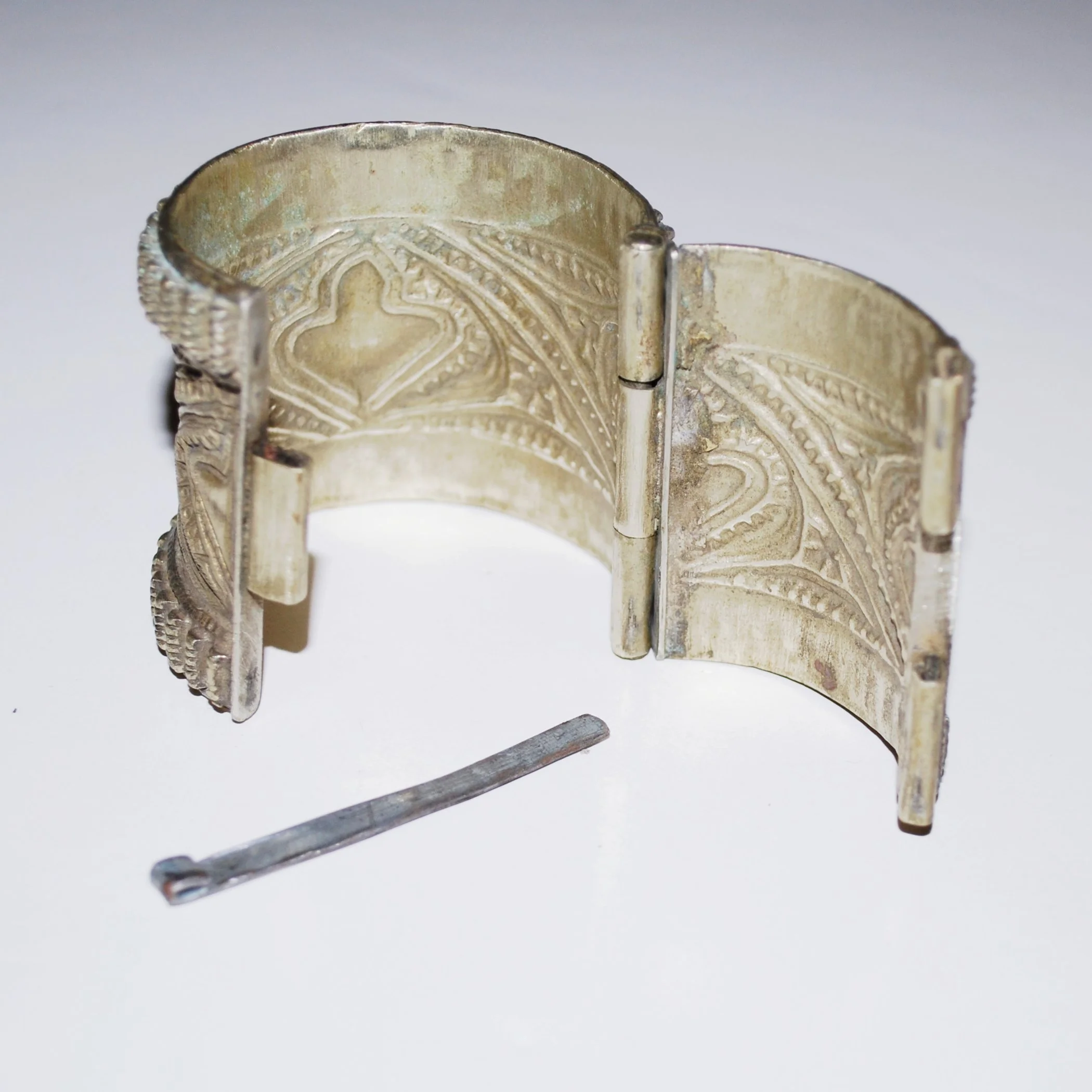 Vintage Kashmiri Tribal Cuff - SINGLE - Mansehra Bracelet - Belly Dance