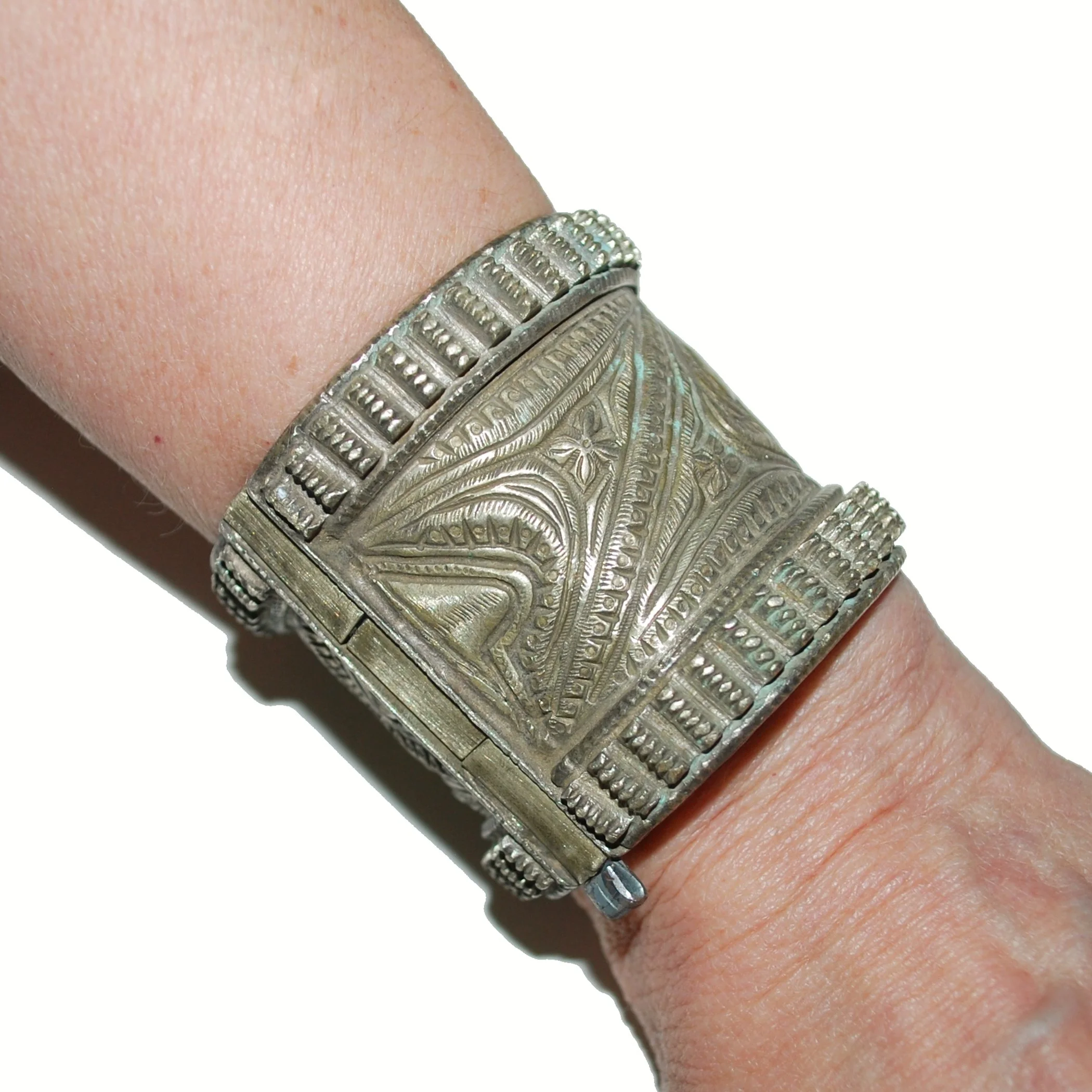 Vintage Kashmiri Tribal Cuff - SINGLE - Mansehra Bracelet - Belly Dance