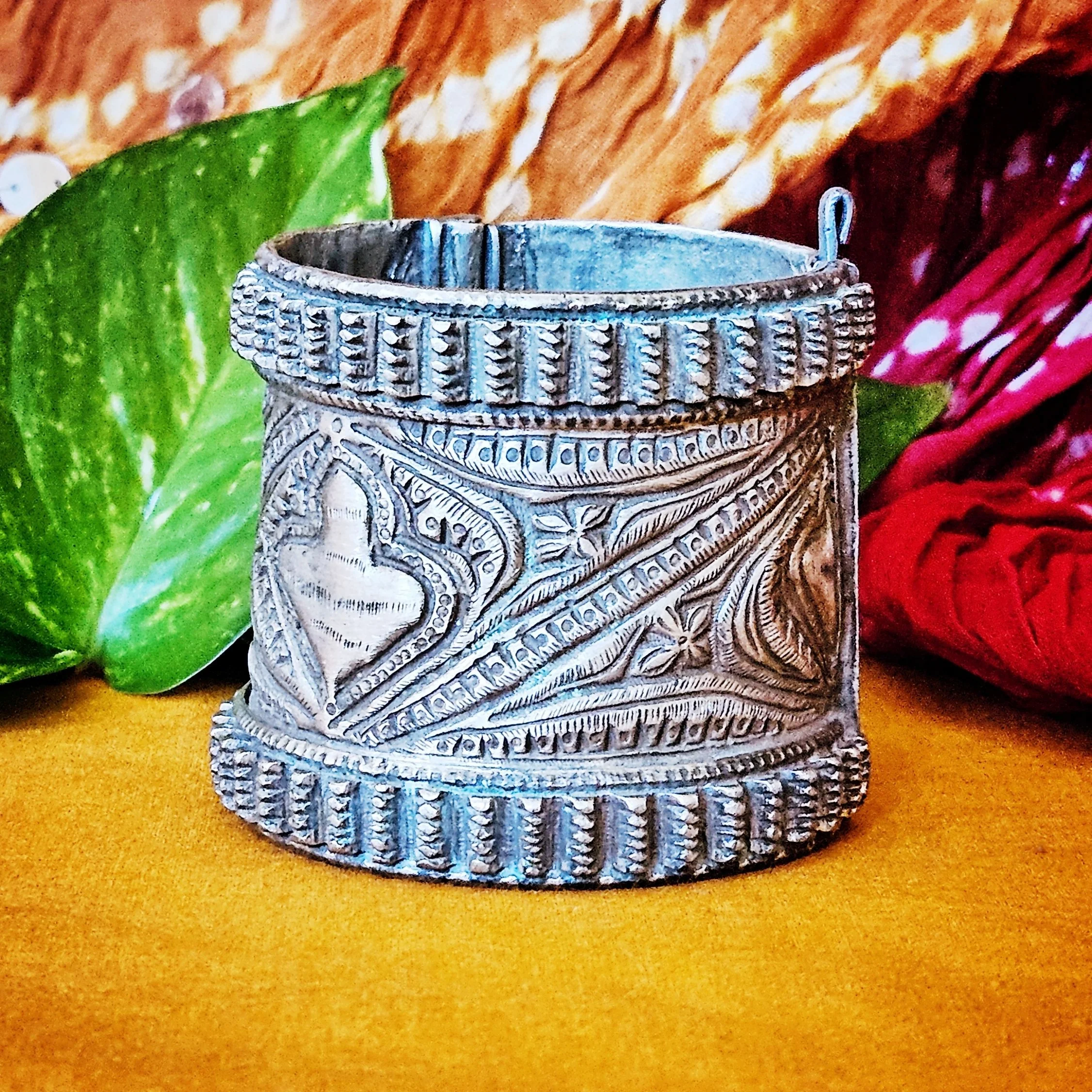 Vintage Kashmiri Tribal Cuff - SINGLE - Mansehra Bracelet - Belly Dance