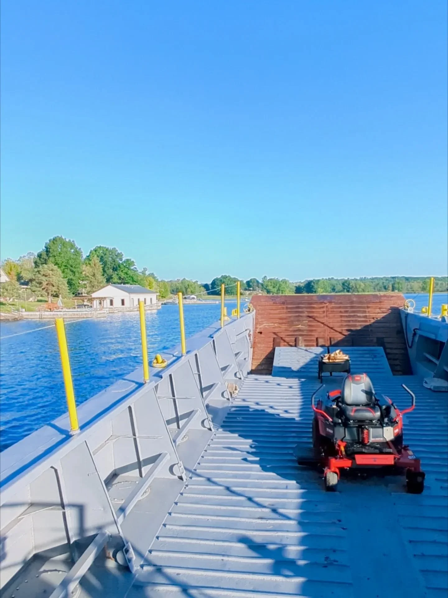 Sailing with Club 75! 

Call today to book your 12*6 ft cargo spot on the Tuesday barge run, RJM to UTL and back. 

For $75, fill the space with what you want! 

Reservations required at 315/777.6059
Email us at mail@rjmarineassociates.com
Fill out t