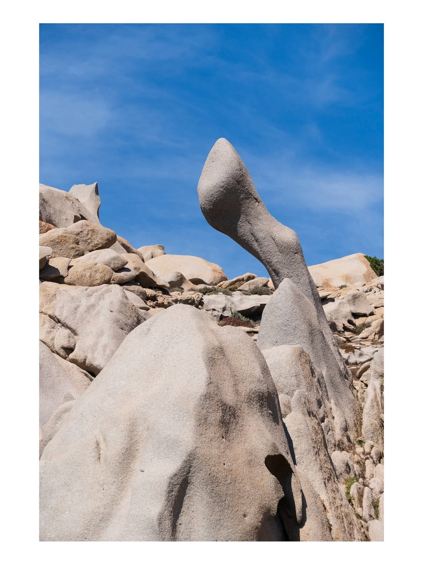 Sardegna. Original music by me (Tres van bien en Bacalar)
.
.
.
.
.
.
.
.
⁣⁣⁣⁣⁣⁣⁣⁣⁣⁣⁣#toptravelspot #toptravelspotpeople #fchieli #theroad #sardegna #mediterraneo #gallura #granito #mediterraneo #italiansummer #boulders #italy #italia #mare #federico