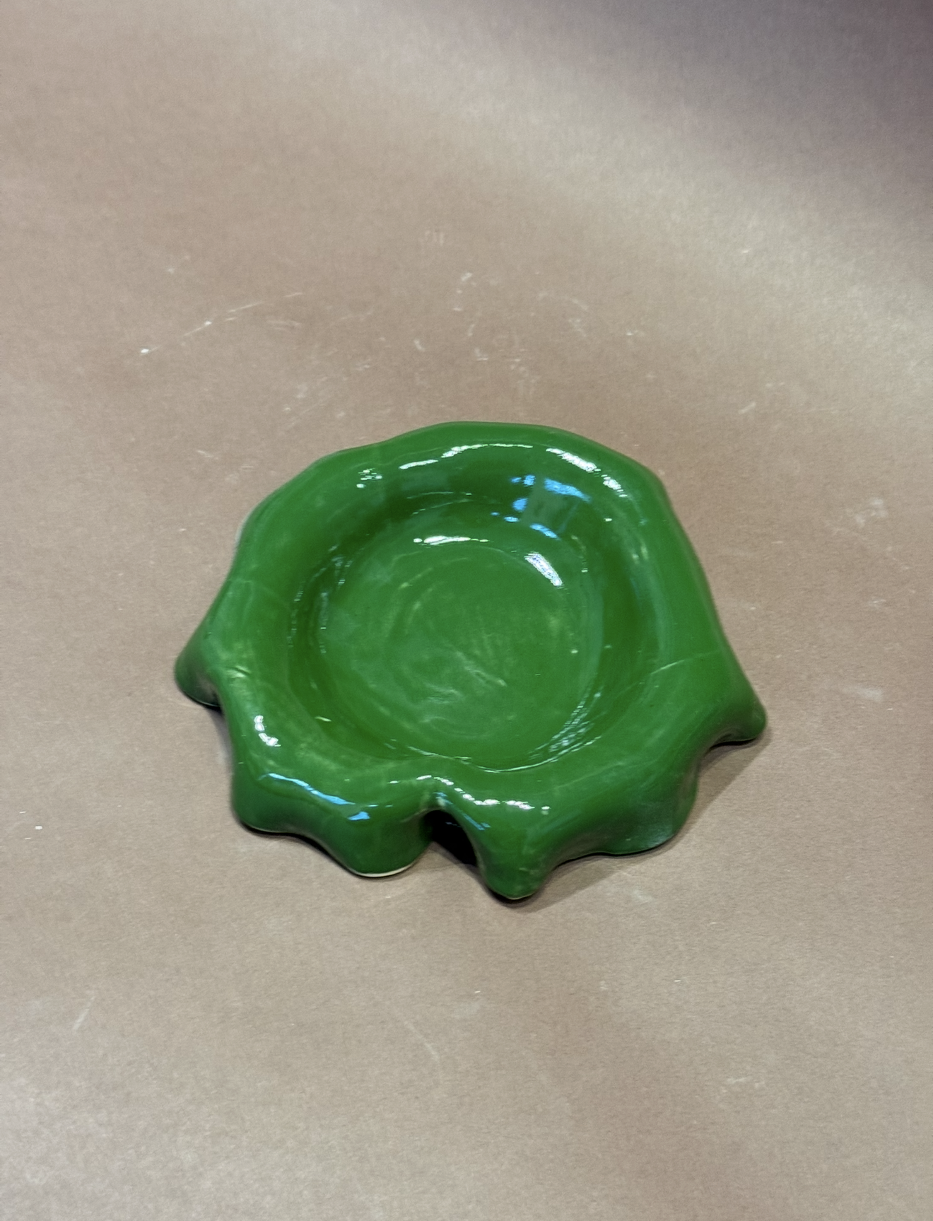 saucer in green