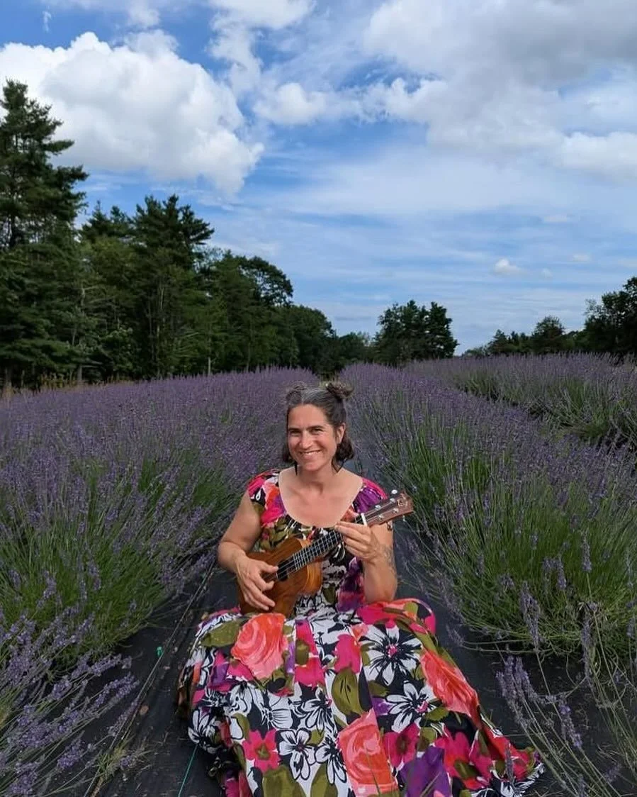Kids Music on Saturday! Check out Andrea&rsquo;s information below 💜

Friend Andrea- Andrea Szirbik Groft- writes and plays music for children , families and the human family. 

Andrea&rsquo;s children&rsquo;s performances are joyful and high-energy