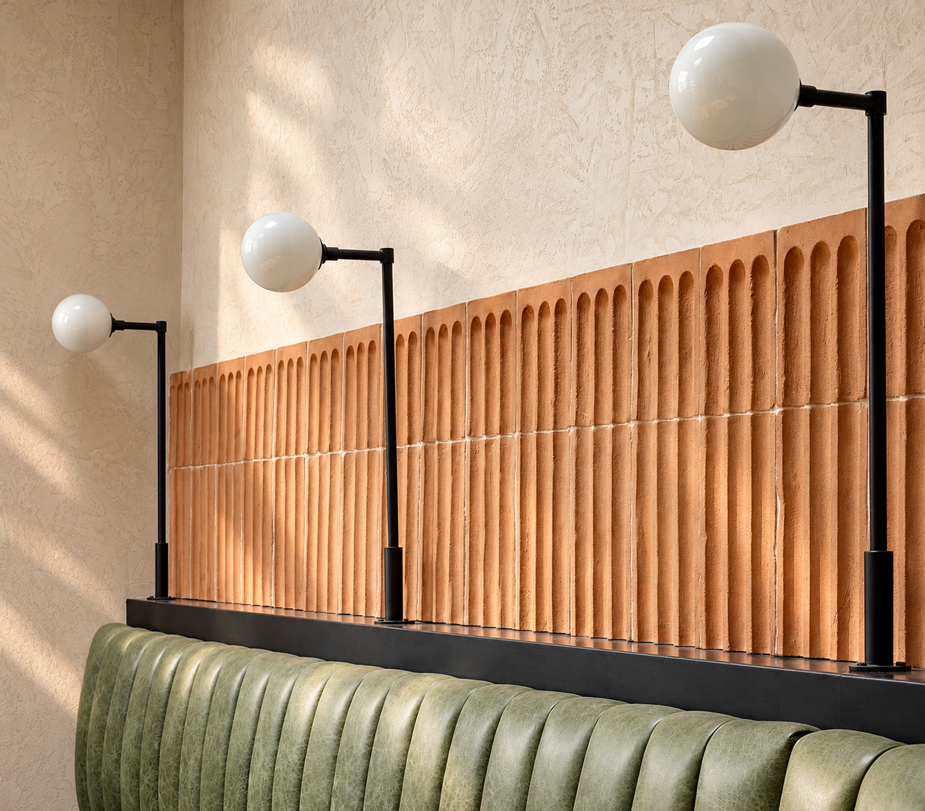 GLOBE Sconce