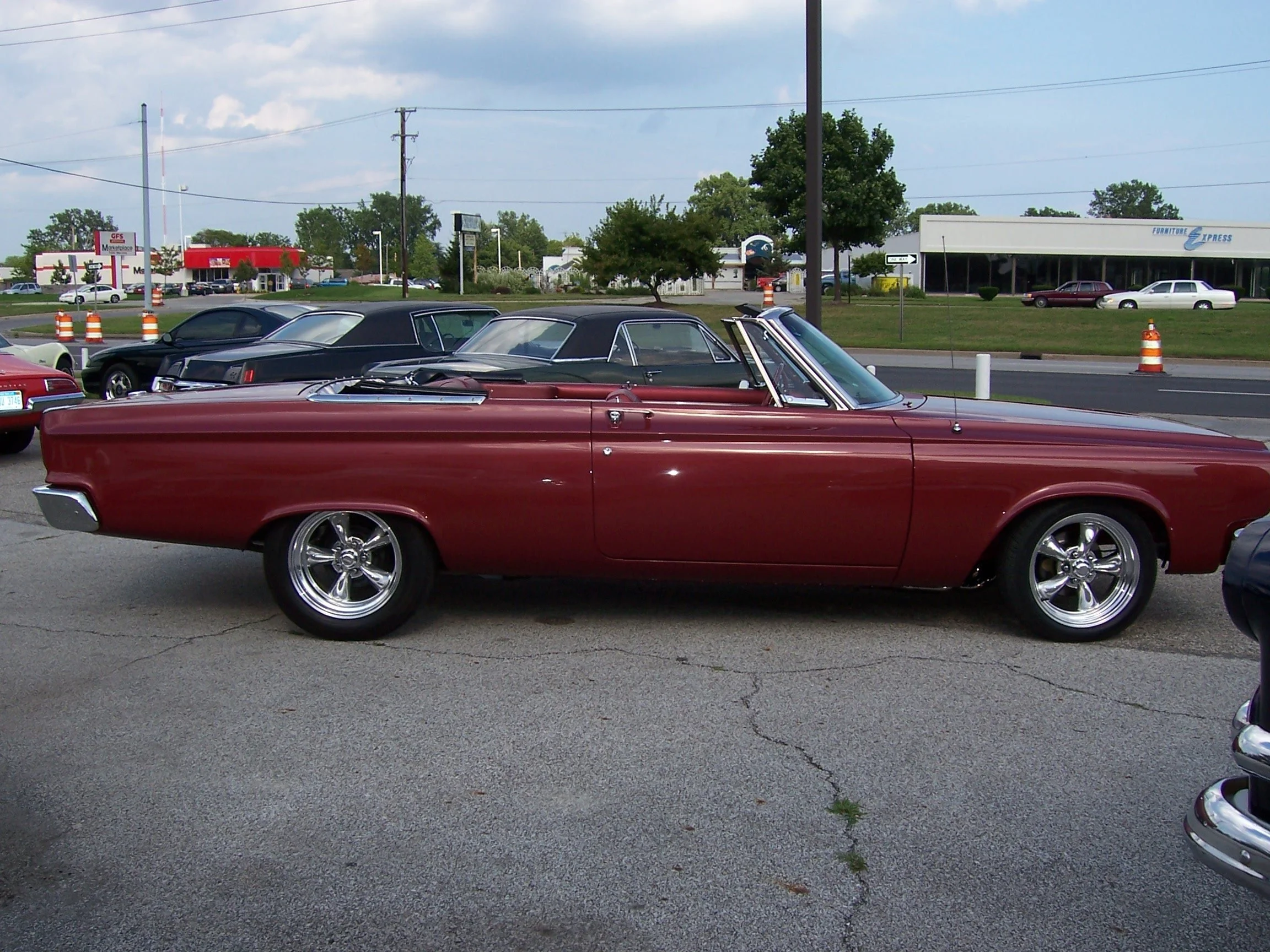 710168-1965-dodge-coronet-500-convertible-426-hemi-muscle-classic-hot-rod-rods.jpg