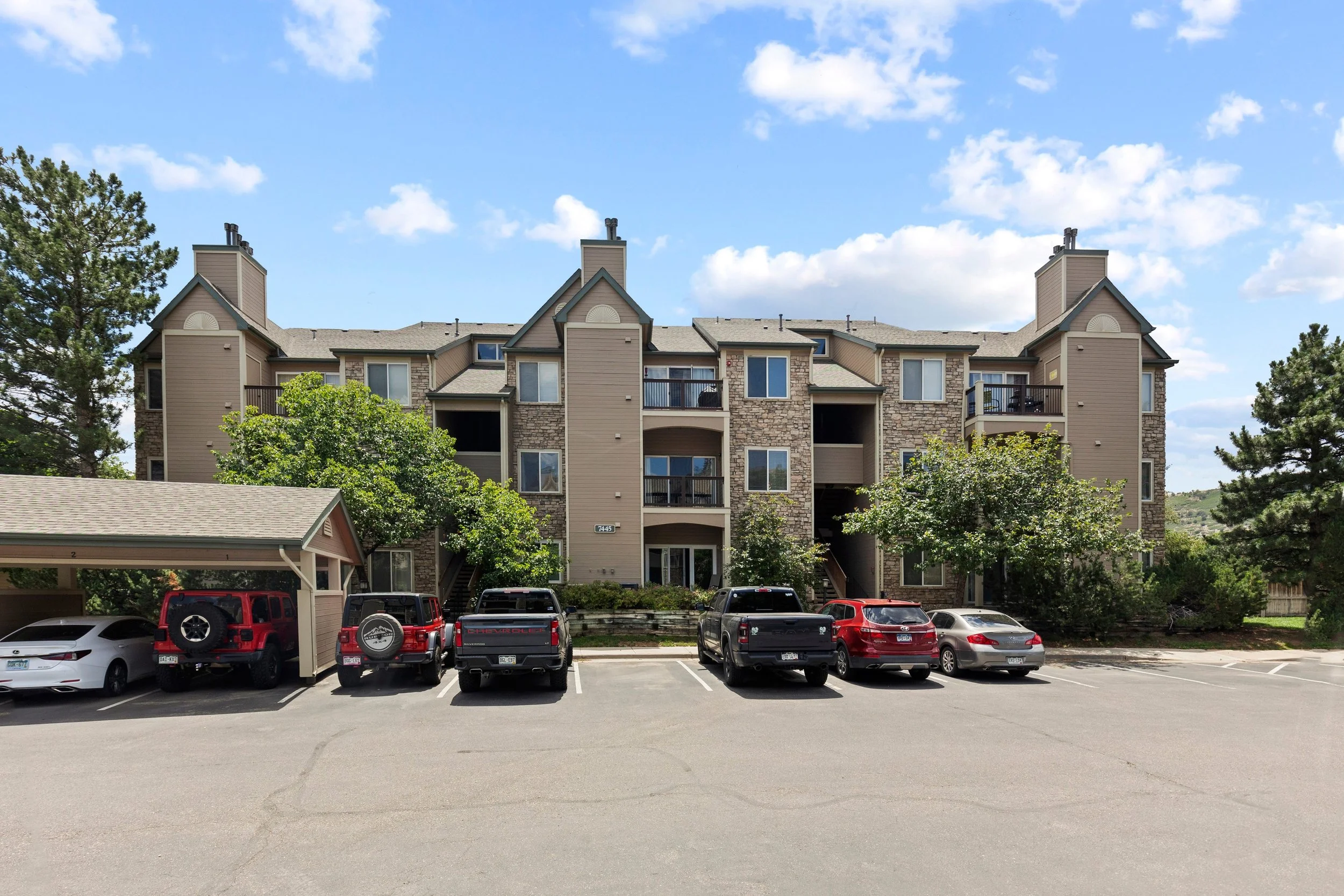 Exterior - 1.jpg